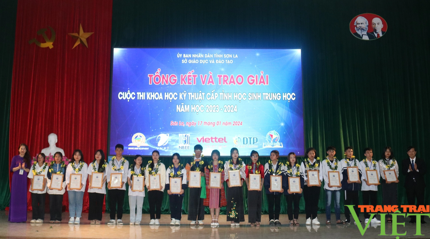 Sơn La: Hơn 90 dự án đạt giải tại cuộc thi khoa học kỹ thuật dành cho học sinh trung học- Ảnh 2. Sơn La: Hơn 90 dự án đạt giải tại cuộc thi khoa học kỹ thuật dành cho học sinh trung học- Ảnh 2.