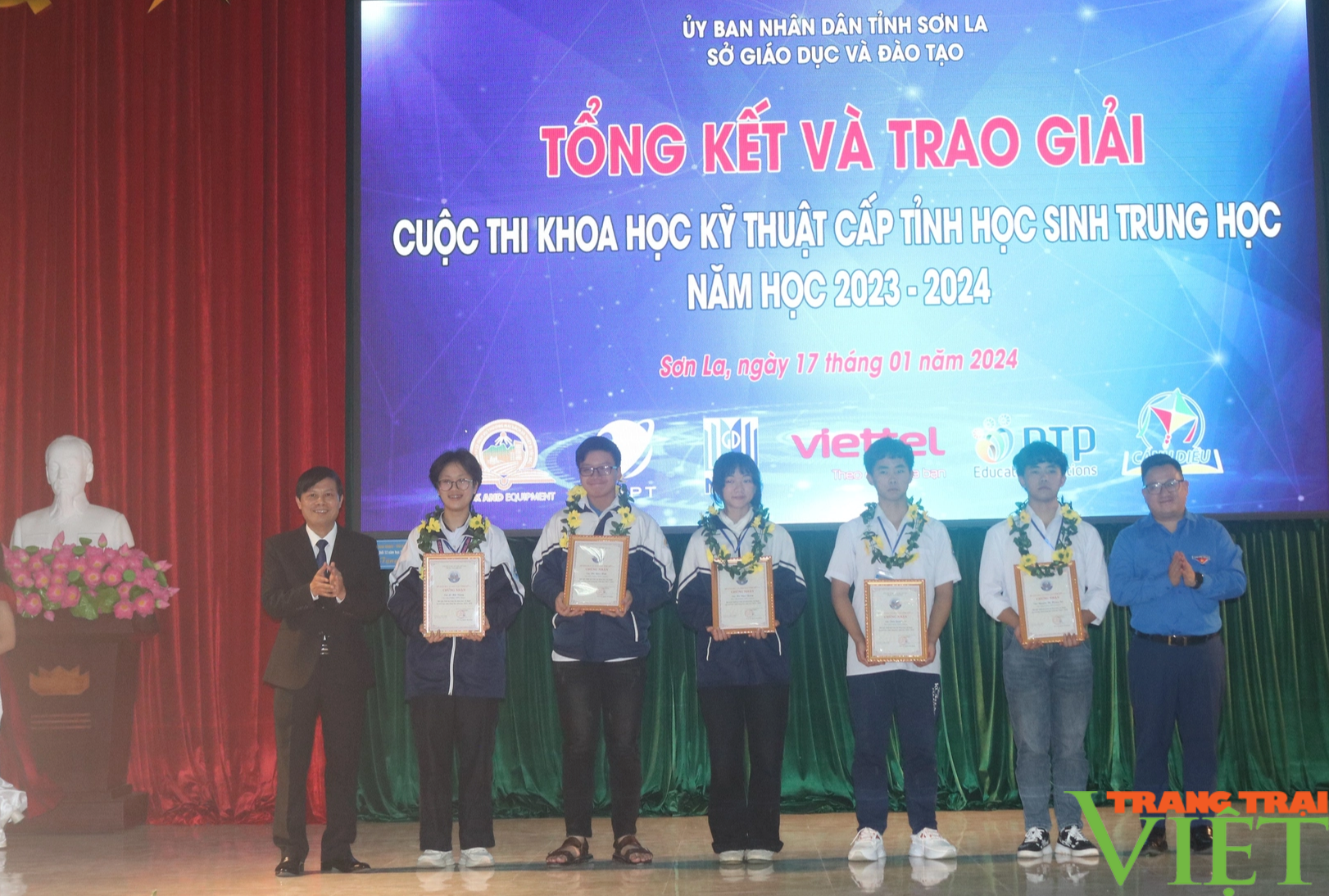 Sơn La: Hơn 90 dự án đạt giải tại cuộc thi khoa học kỹ thuật dành cho học sinh trung học- Ảnh 4. Sơn La: Hơn 90 dự án đạt giải tại cuộc thi khoa học kỹ thuật dành cho học sinh trung học- Ảnh 4.