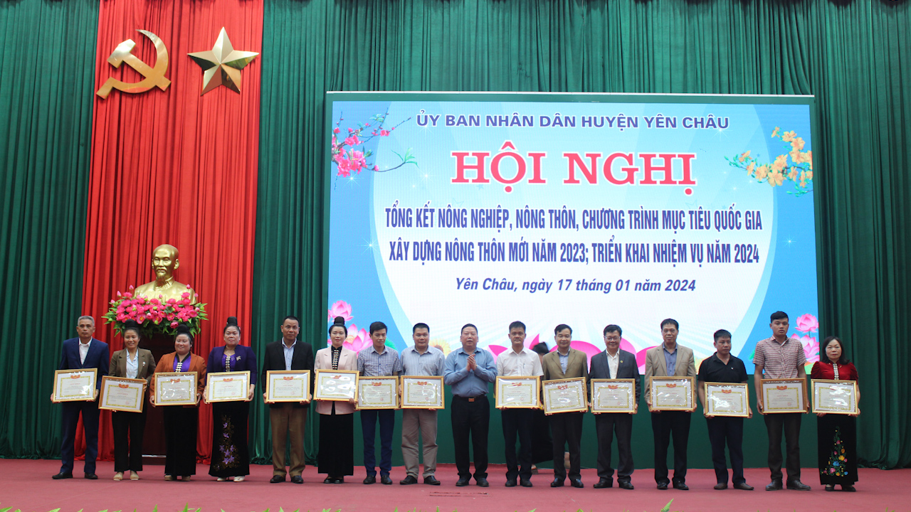 Nông nghiệp, nông thôn, xây dựng nông thôn mới huyện Yên Châu với nhiều khởi sắc- Ảnh 11. Nông nghiệp, nông thôn, xây dựng nông thôn mới huyện Yên Châu với nhiều khởi sắc- Ảnh 11.
