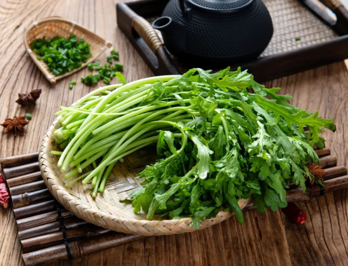 Loại rau cực tốt cho nội tạng, xưa chỉ dùng cho vua chúa, nay mọc đầy trong vườn, giá rất rẻ- Ảnh 1.