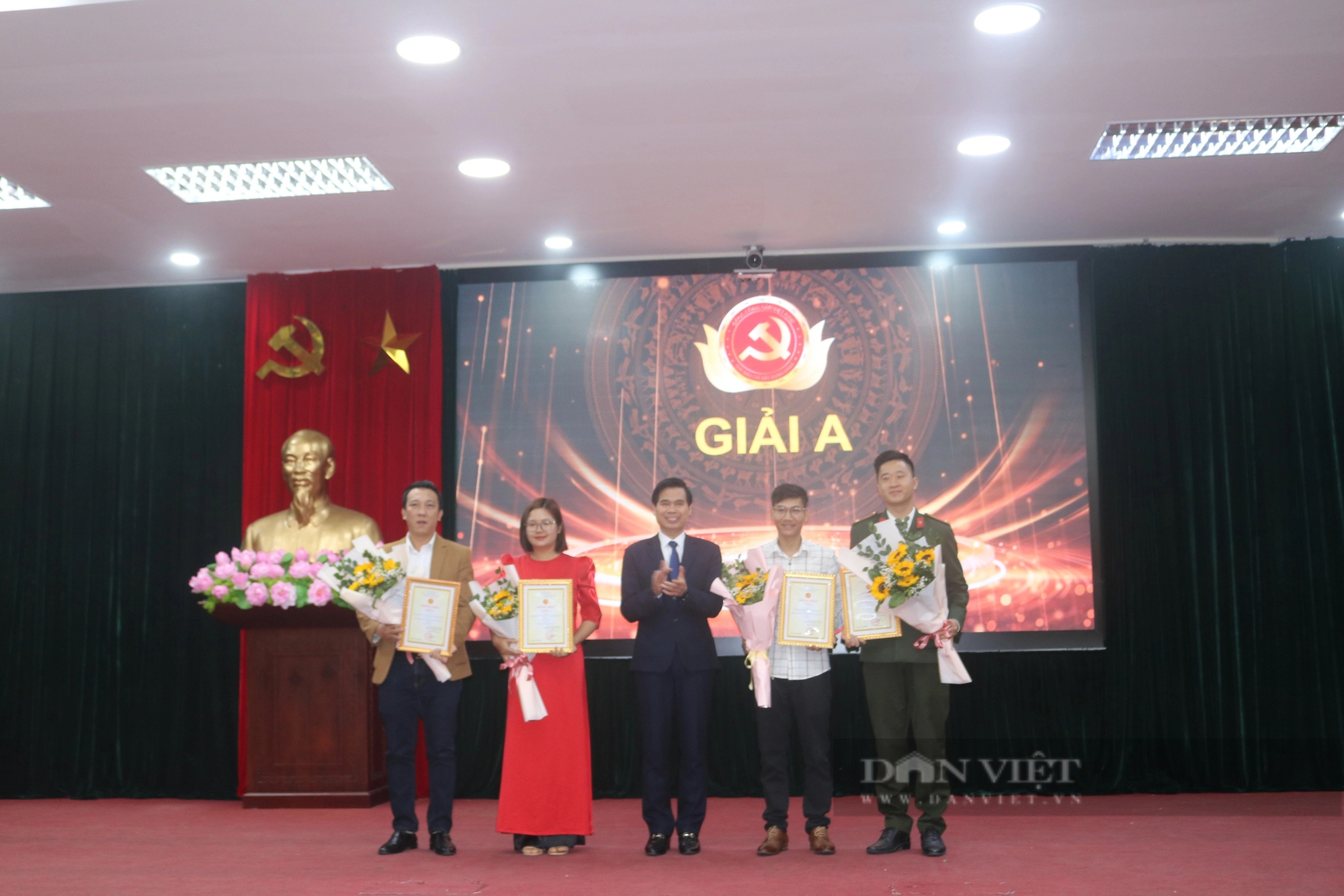 Báo Dân Việt đoạt 2 Giải Báo chí về xây dựng Đảng tỉnh Sơn La năm 2023- Ảnh 5. Báo Dân Việt đoạt 2 Giải Báo chí về xây dựng Đảng tỉnh Sơn La năm 2023- Ảnh 5.