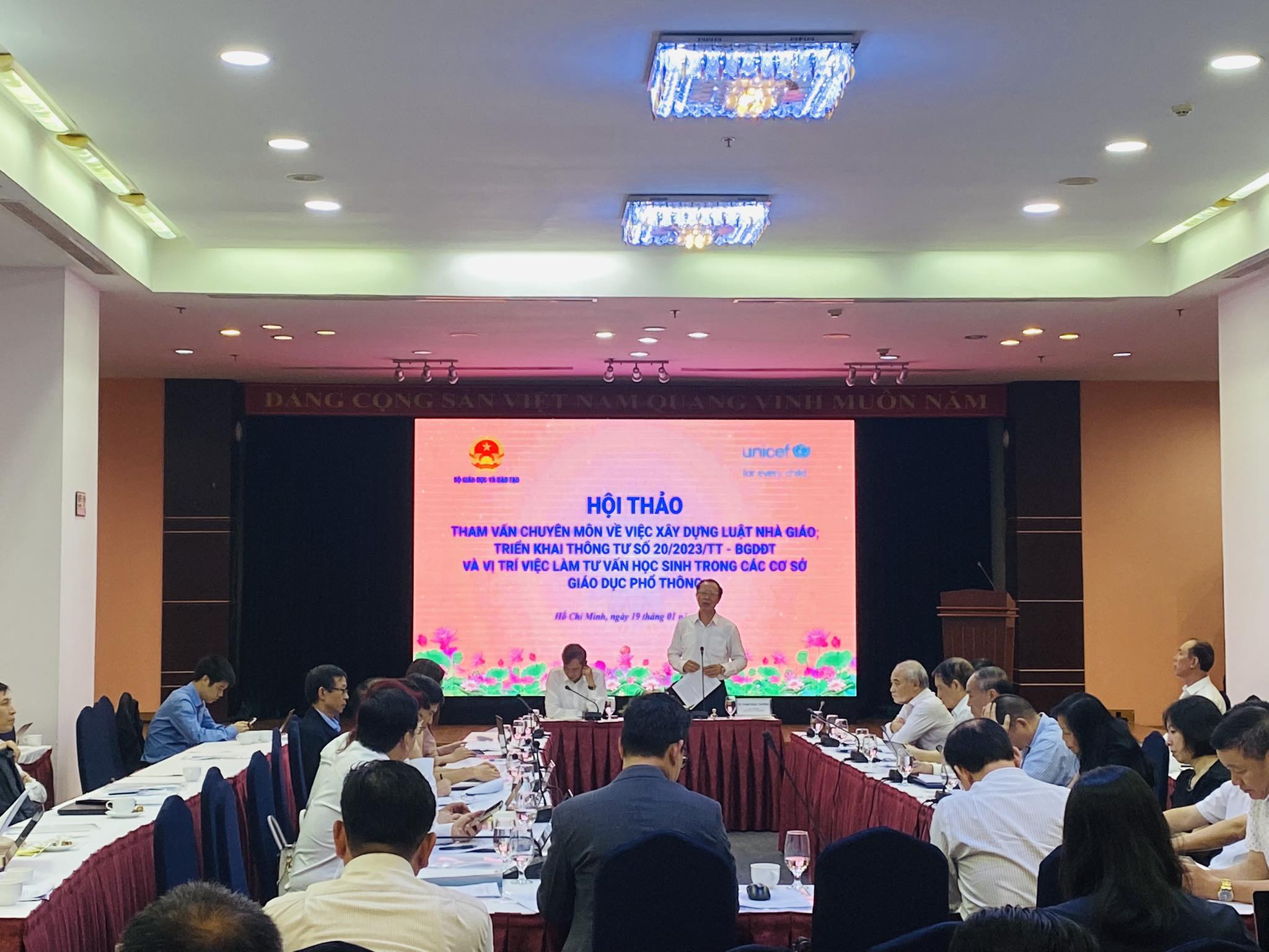 Đề xuất đưa vào Luật Nhà giáo tiêu chuẩn, chức danh và chứng nhận hành nghề nhà giáo- Ảnh 4.