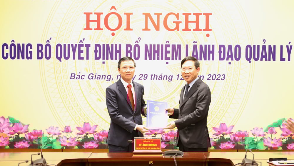 Chủ tịch Hội Nông dân tỉnh Bắc Giang Nguyễn Văn Thi được bổ nhiệm làm Giám đốc Sở NNPTNT tỉnh Bắc Giang - Ảnh 1.