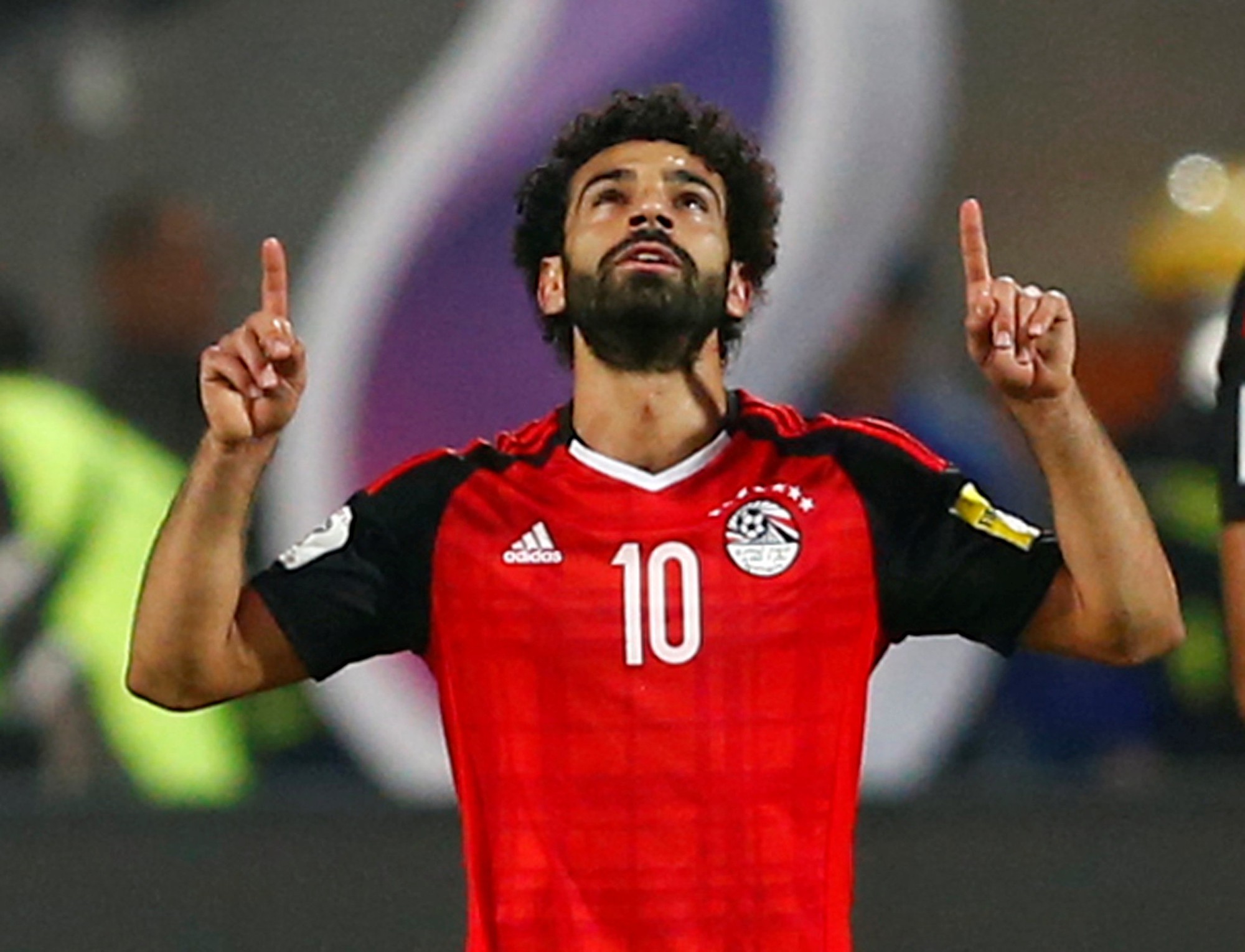 5 siêu sao bóng đá và “giấc mộng vàng” năm 2024: Có Ronaldo, Messi, Mbappe - Ảnh 2.