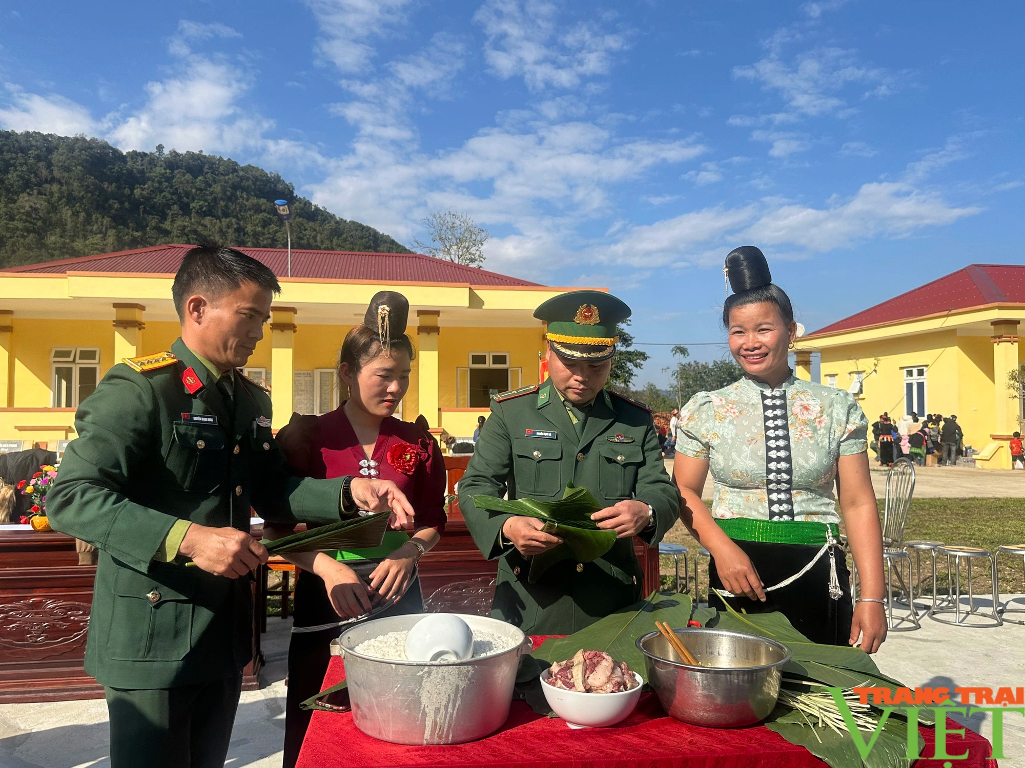 "Xuân Biên phòng ấm lòng dân bản” ở vùng cao biên giới Sơn La- Ảnh 1.