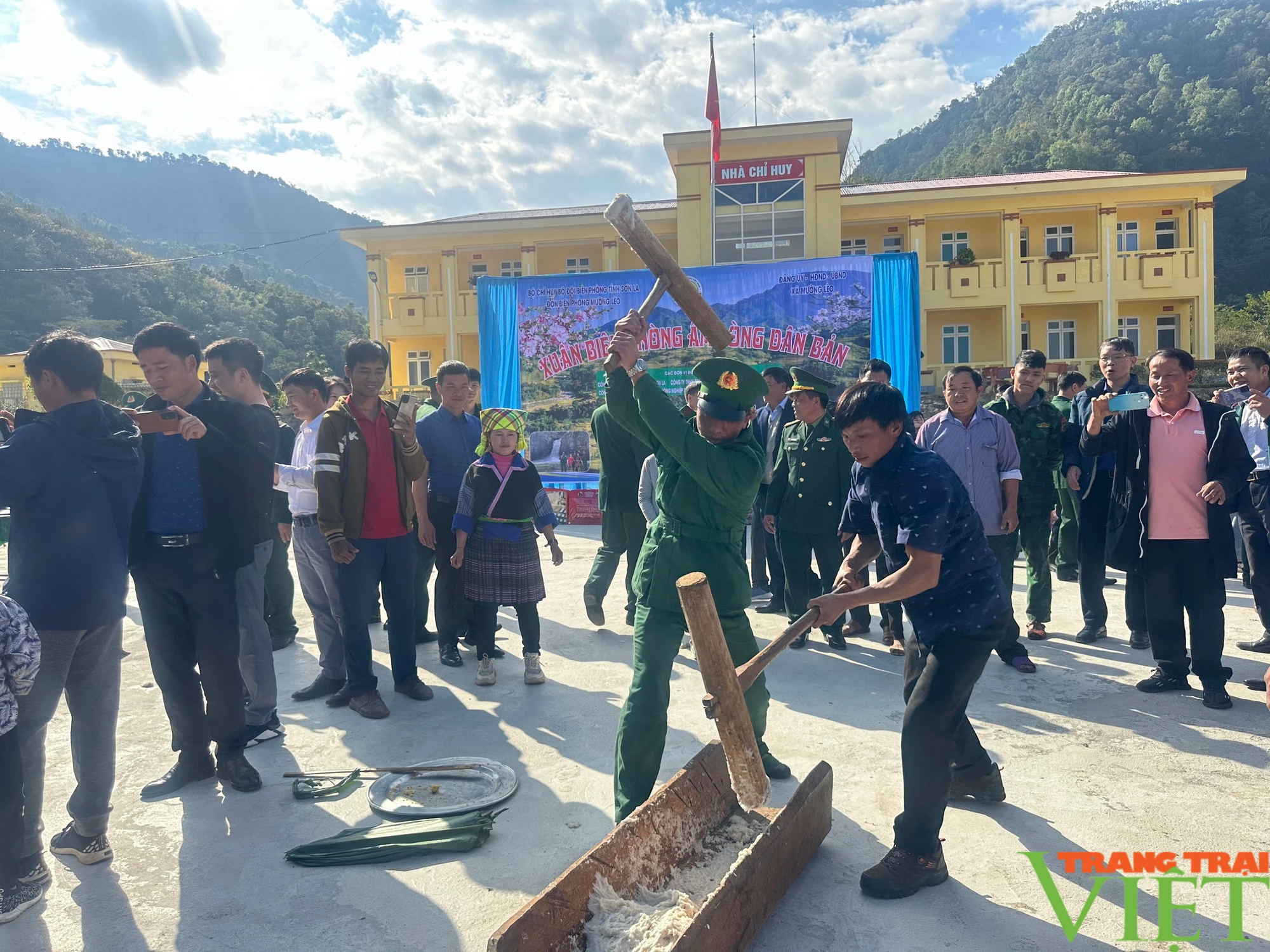 "Xuân Biên phòng ấm lòng dân bản” ở vùng cao biên giới Sơn La- Ảnh 2.