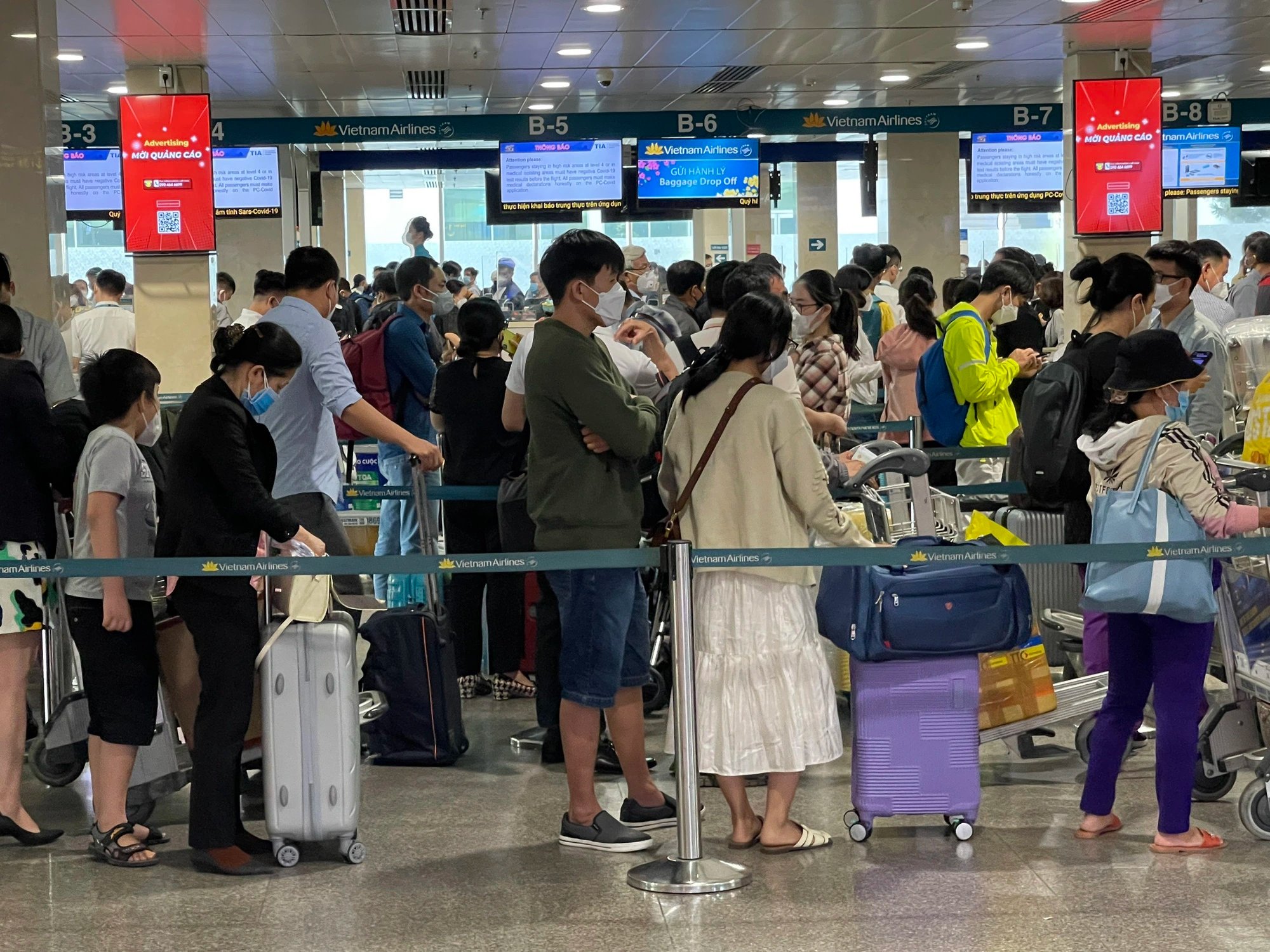 Bổ sung hàng loạt chuyến bay Tết, một số đường bay "vàng" từ TP.HCM vẫn căng thẳng- Ảnh 1.