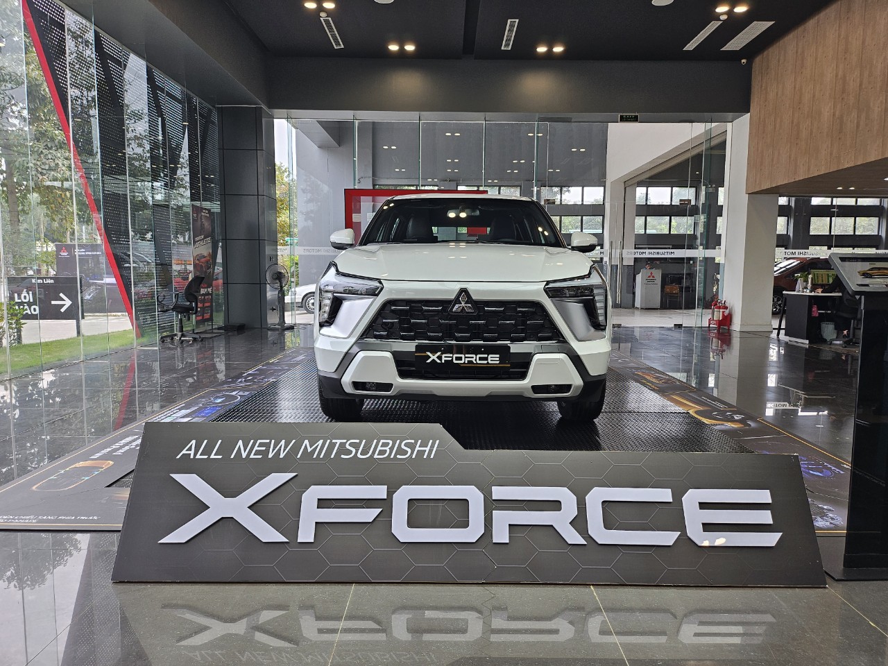 Mitsubishi Xforce bất ngờ giảm giá dưới 600 triệu đồng- Ảnh 1.