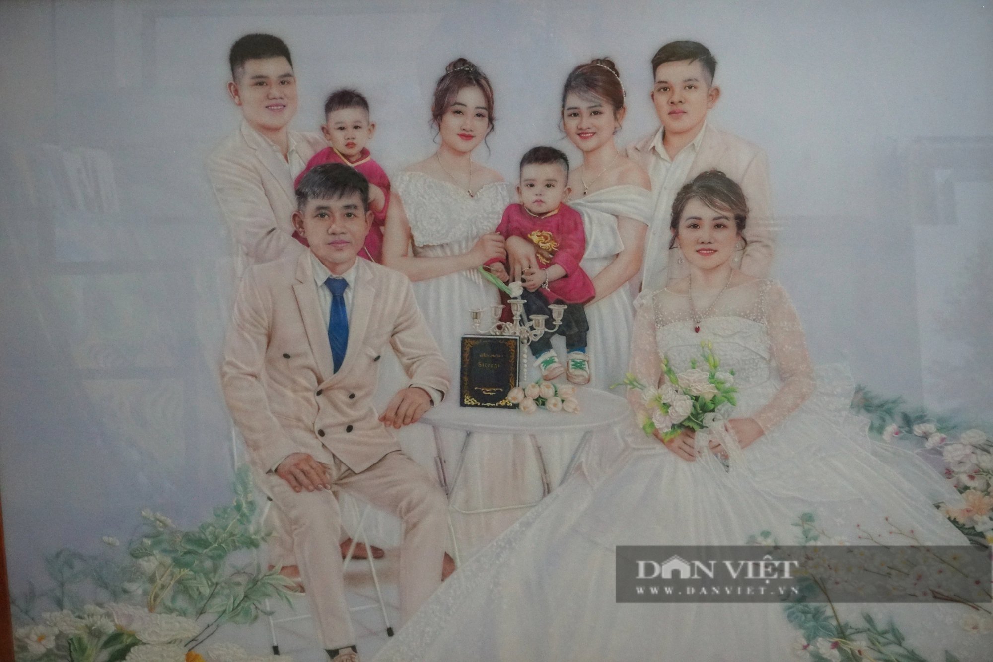 Cận cảnh sản xuất tranh đá quý ở làng nghề "độc nhất vô nhị" tại Yên Bái- Ảnh 12.