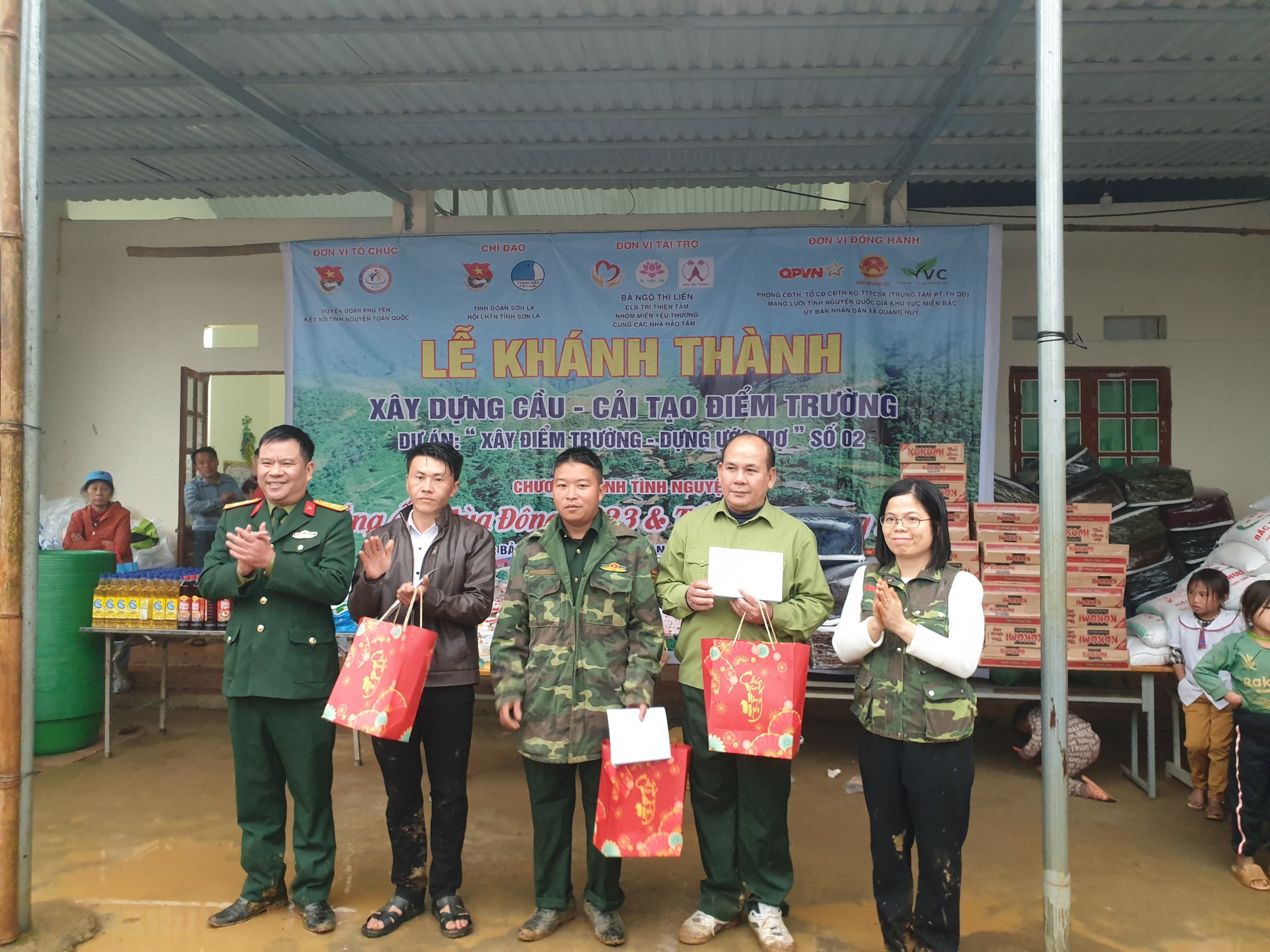 Huyện vùng cao Phù Yên khánh thành cầu dân sinh vượt lũ- Ảnh 6.
