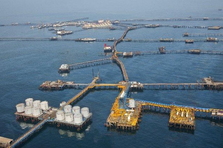Khám phá thành phố giàn khoan lâu đời nhất trên thế giới, có thể chứa 5.000 người- Ảnh 5.
