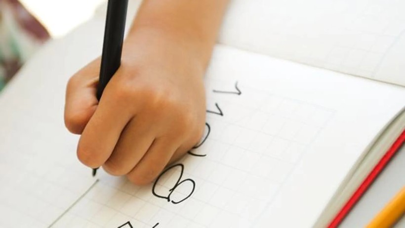 Bố mẹ cần làm gì khi trẻ bảo "con ghét viết lách"?- Ảnh 2.