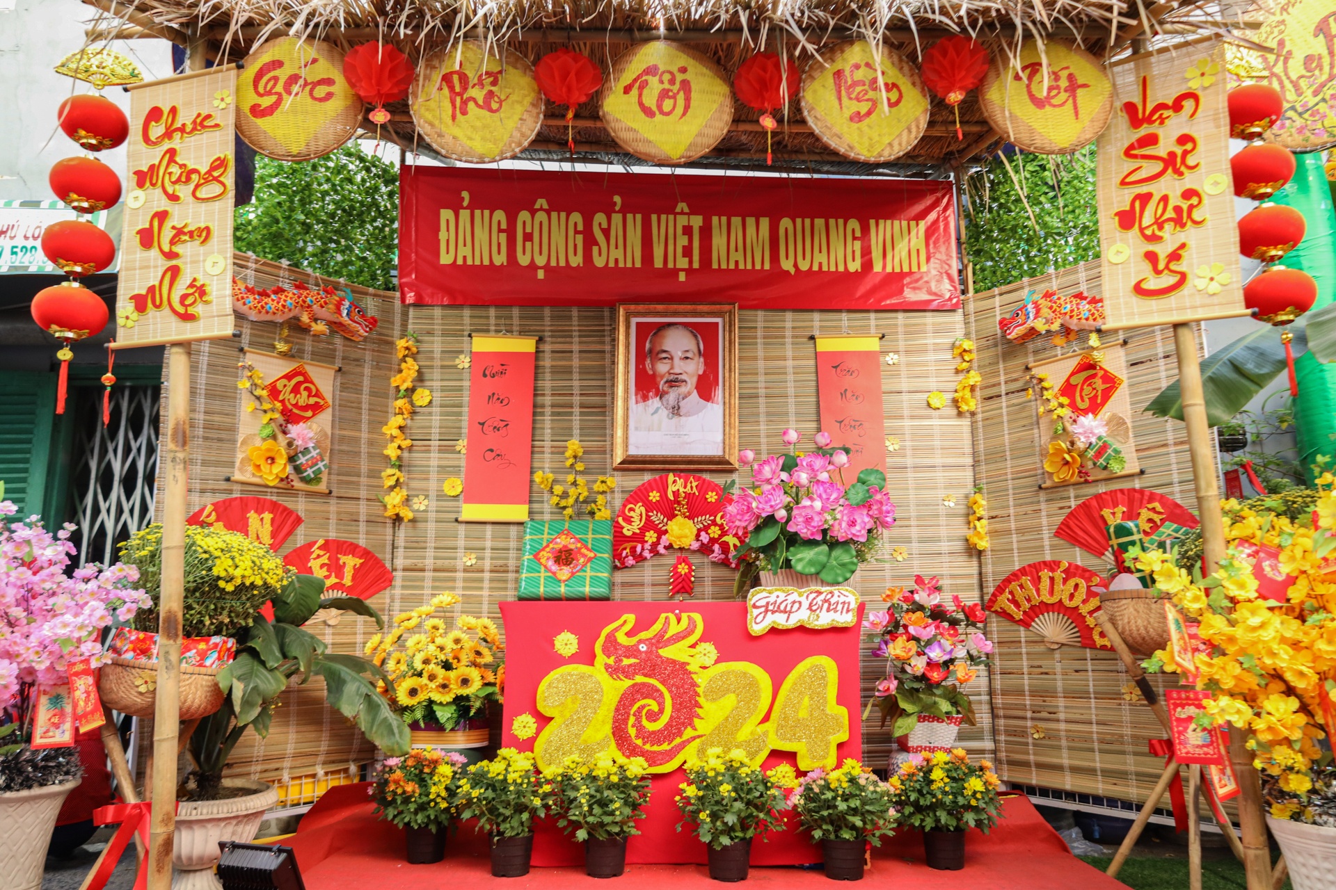 Tết sớm trong những con hẻm của TP.HCM- Ảnh 5.