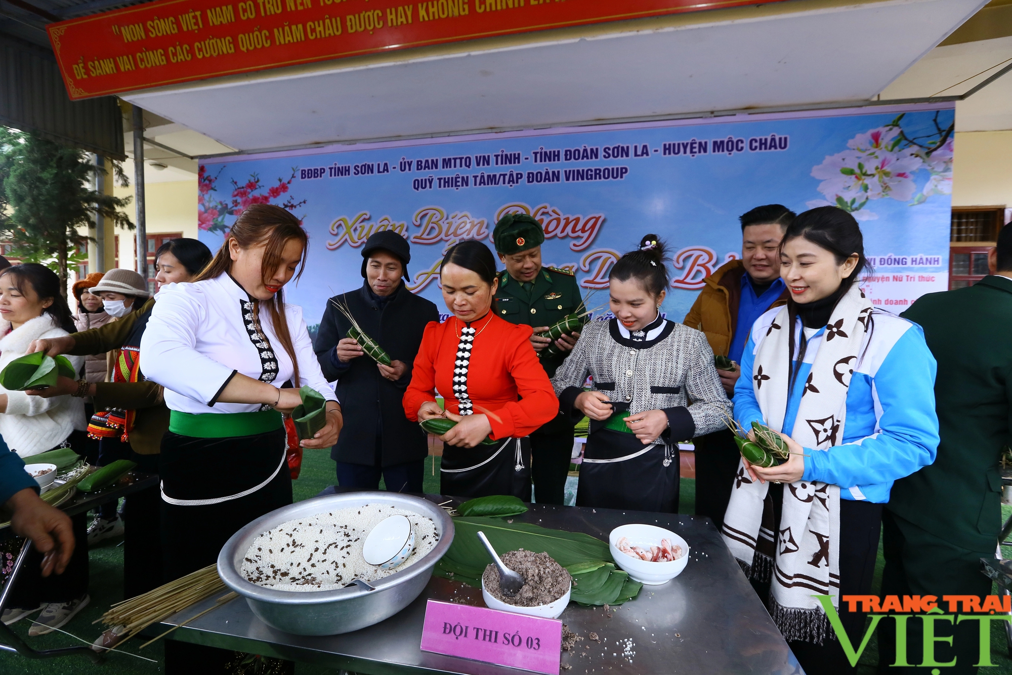 Sơn La: Xuân biên phòng ấm lòng dân bản ở vùng biên giới- Ảnh 6.