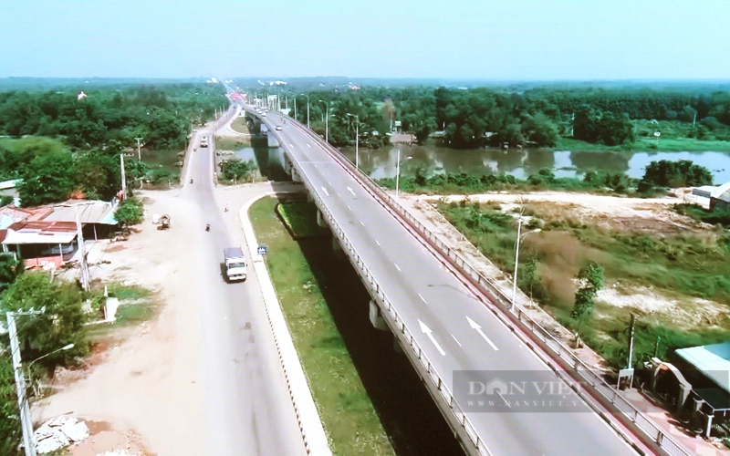 Hạ tầng giao thông kết nối giúp phát triên các vùng nông thôn mới TX.Bến Cát. Ảnh: Nguyên Vỹ