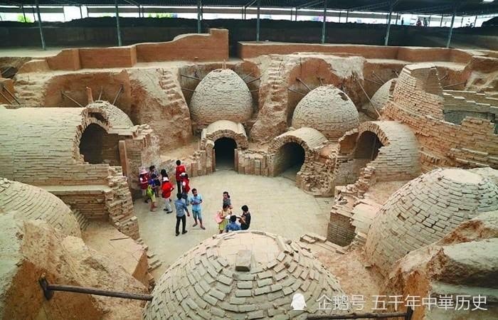 Phát hiện lăng mộ nghìn năm đồ sộ hơn lăng Từ Hi Thái hậu: 12 quan tài chứa bí mật gì?- Ảnh 1.