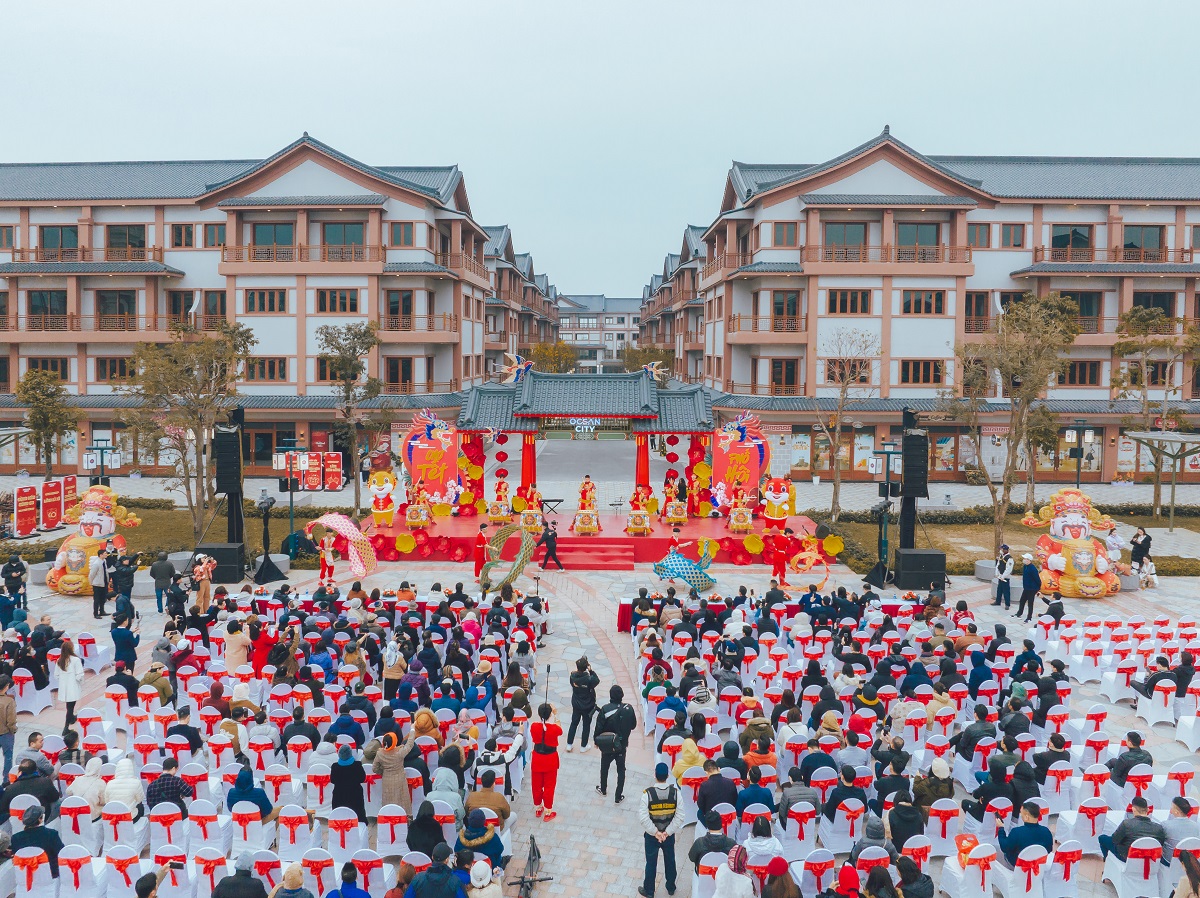 Hội chợ Xuân "đỉnh của chóp" tại Ocean City hút du khách những ngày giáp Tết- Ảnh 1.