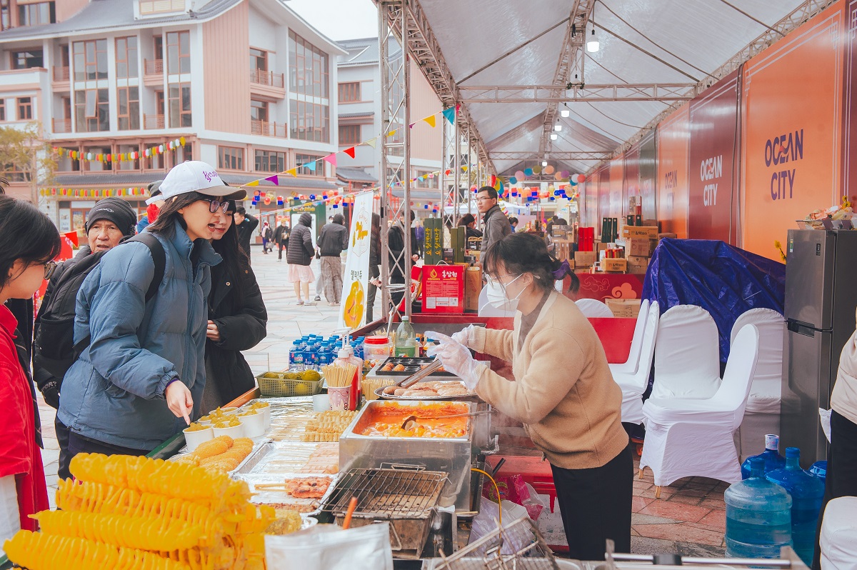 Hội chợ Xuân "đỉnh của chóp" tại Ocean City hút du khách những ngày giáp Tết- Ảnh 3.