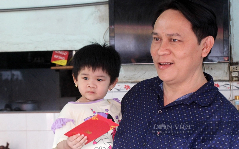 Bé Xuyến Chi phải xa mẹ khi mới chào đời hơn 1 tuần. Ảnh: Nguyên Vỹ