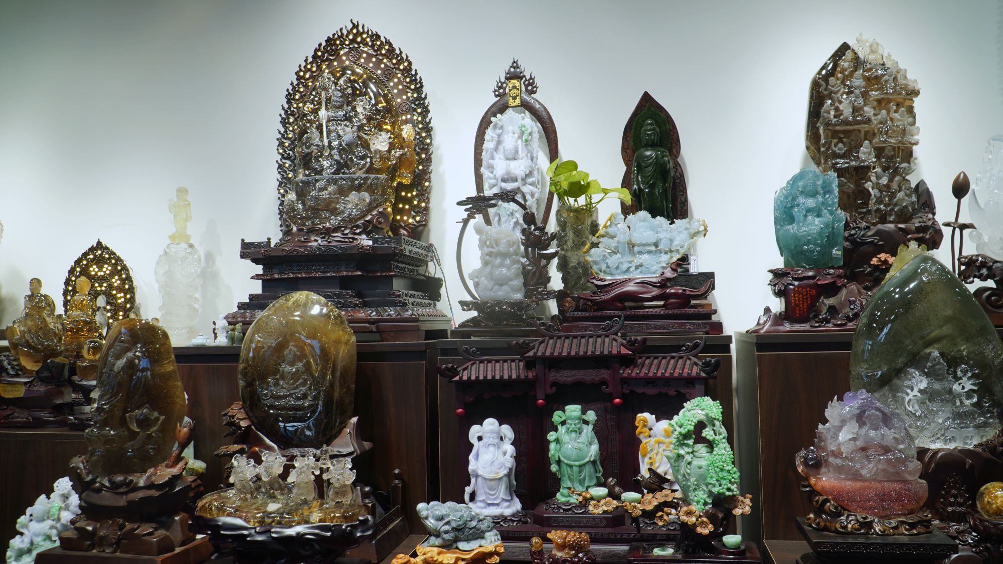Mãn nhãn với bộ sưu tập tượng rồng bằng đá thạch anh ở Sài Gòn- Ảnh 20.