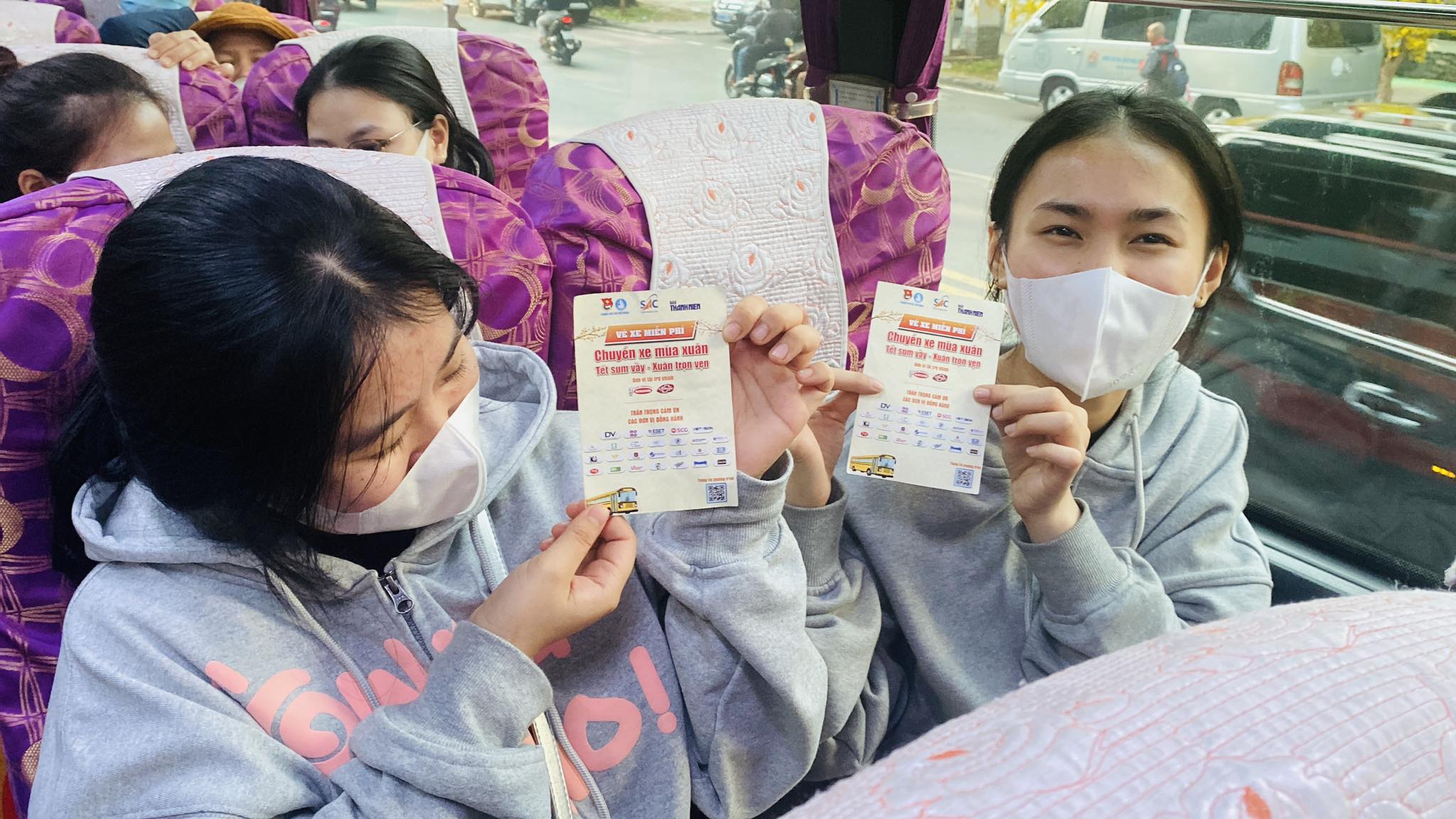 Nước mắt hạnh phúc trên chuyến xe mùa Xuân chở người lao động, sinh viên nghèo về quê ăn Tết- Ảnh 13.