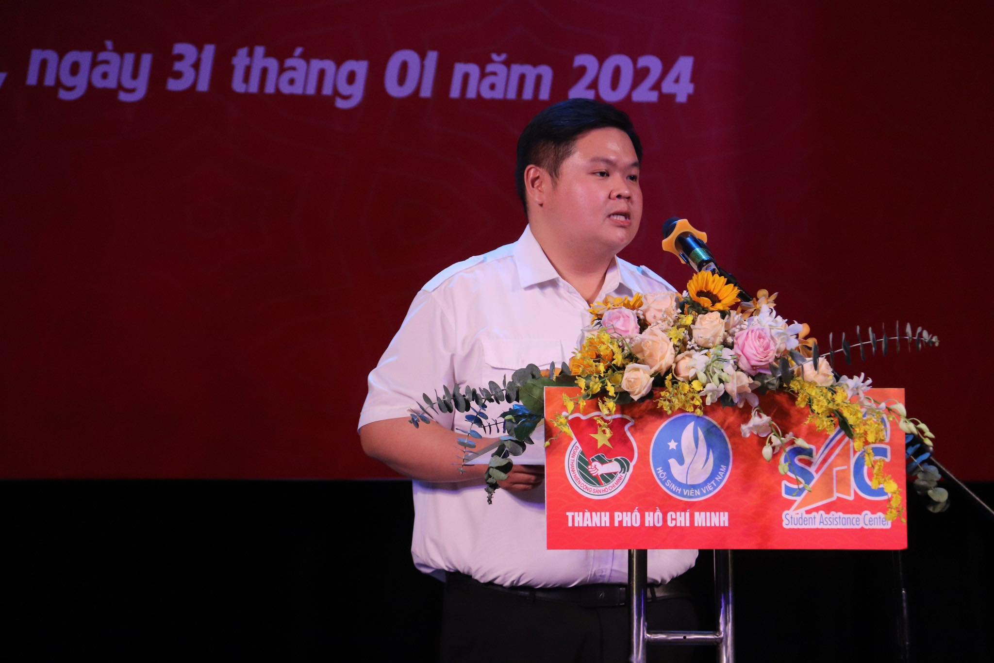 Họp mặt 2.000 học sinh, sinh viên TP.HCM đón Tết xa nhà - Ảnh 1.