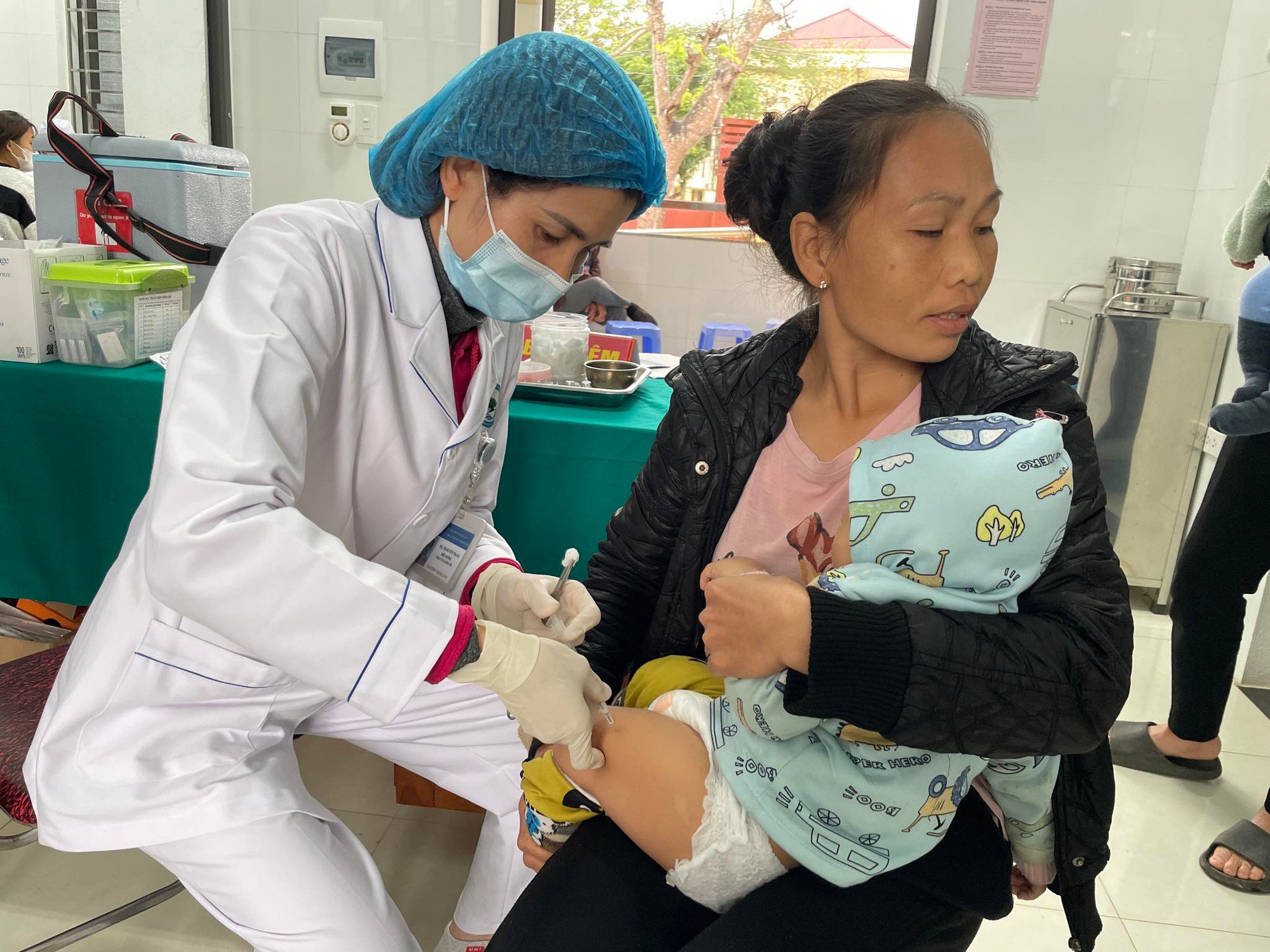 Liệu đã đủ vaccine tiêm chủng miễn phí cho trẻ?- Ảnh 1.