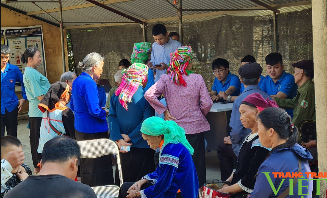 Những "bước chân không nghỉ" trên hành trình mang cuộc sống tốt đẹp hơn cho người dân- Ảnh 9.