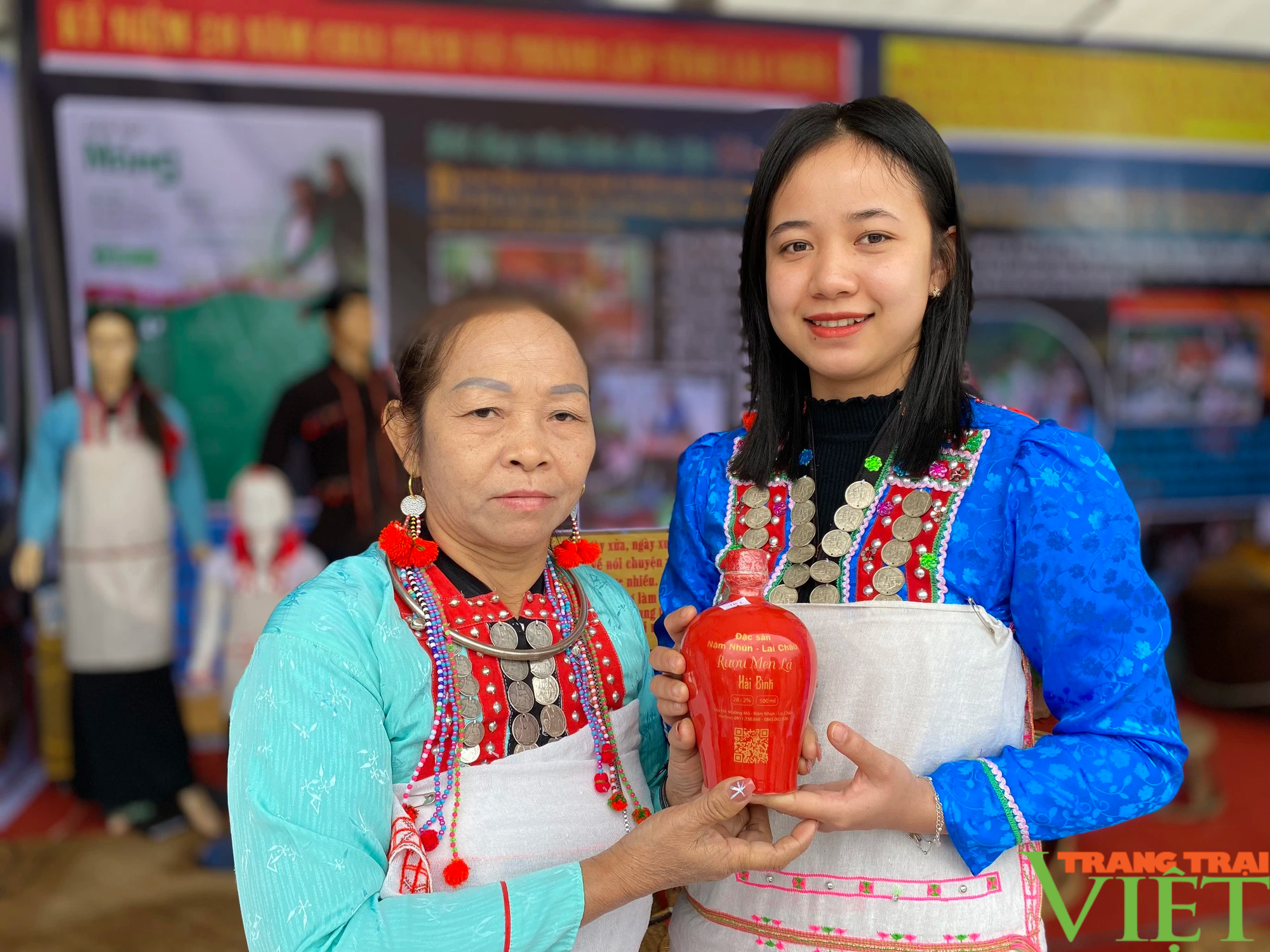 Sôi động không gian trưng bày, triển lãm ảnh, văn hóa, các sản phẩm OCOP nhân kỷ niệm 20 năm thành lập tỉnh Lai Châu- Ảnh 8.