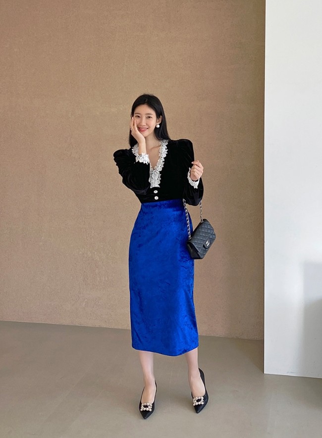 Những mẫu váy công sở thuận tiện lên đồ trong mùa lạnh - Ảnh 2.