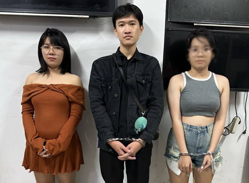 Lừa "sugar daddy" vào khách sạn rồi cướp tài sản- Ảnh 1.