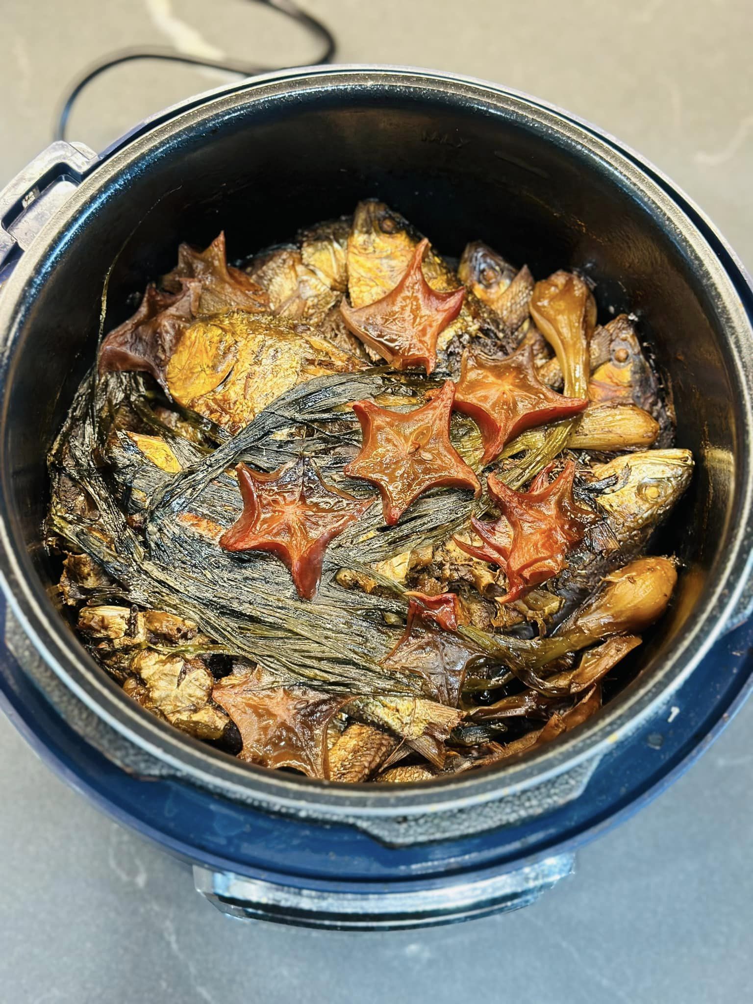 Loại cá nhiều xương nhưng thịt thơm, béo ngậy, giàu chất dinh dưỡng, kho cá với khế cực tốn cơm- Ảnh 2.