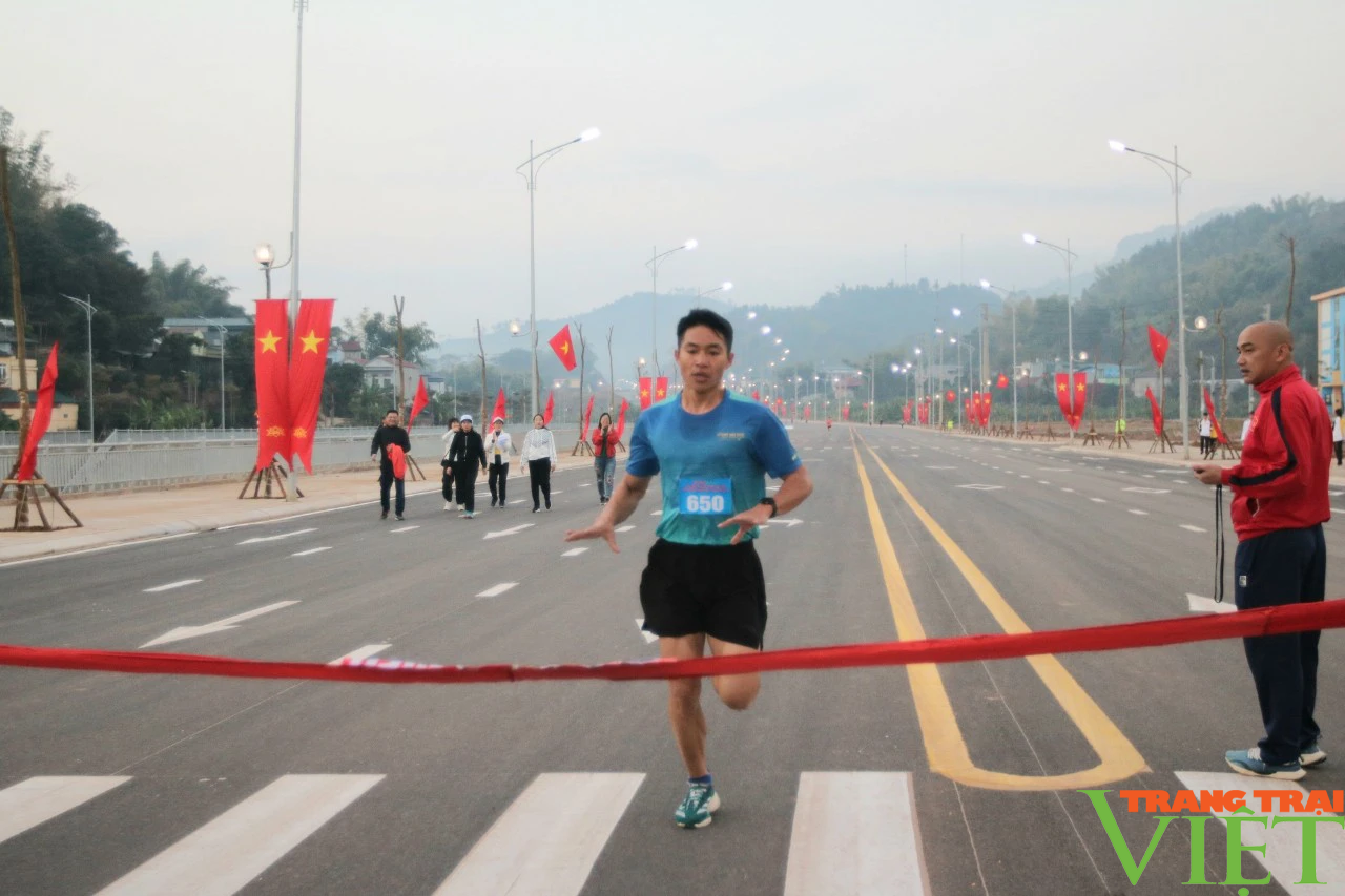 Sơn La: Đưa vào hoạt động tuyến đường Võ Nguyên Giáp- Ảnh 10.