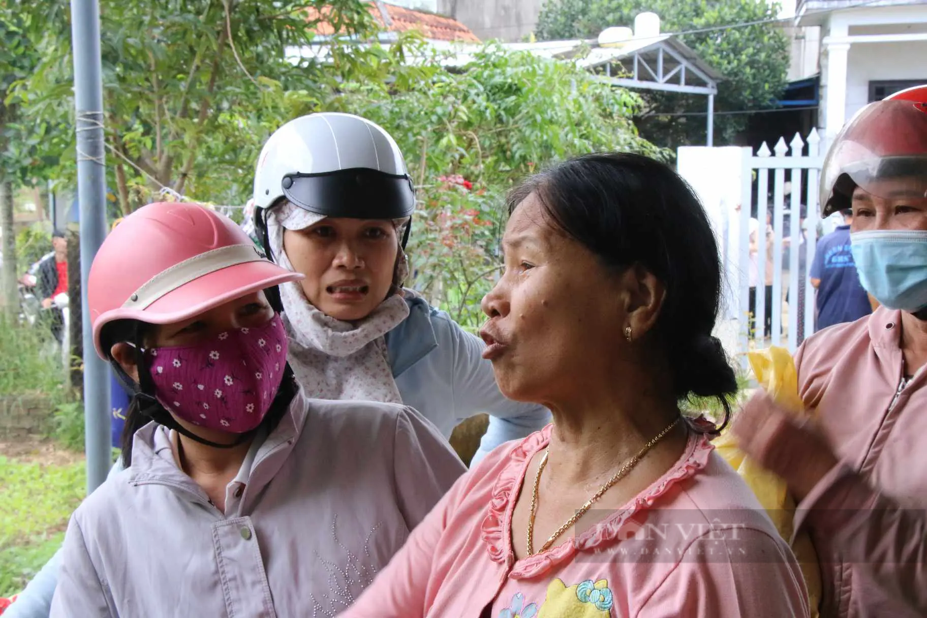 Vụ máy bay quân sự rơi ở Quảng Nam: Người dân tại hiện trường kể lại sự việc- Ảnh 1.