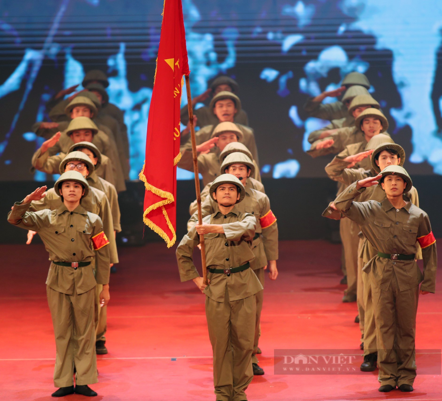 Lãnh đạo Đảng, Nhà nước dự lễ kỷ niệm 70 năm ngày Giải phóng Thủ đô- Ảnh 27.