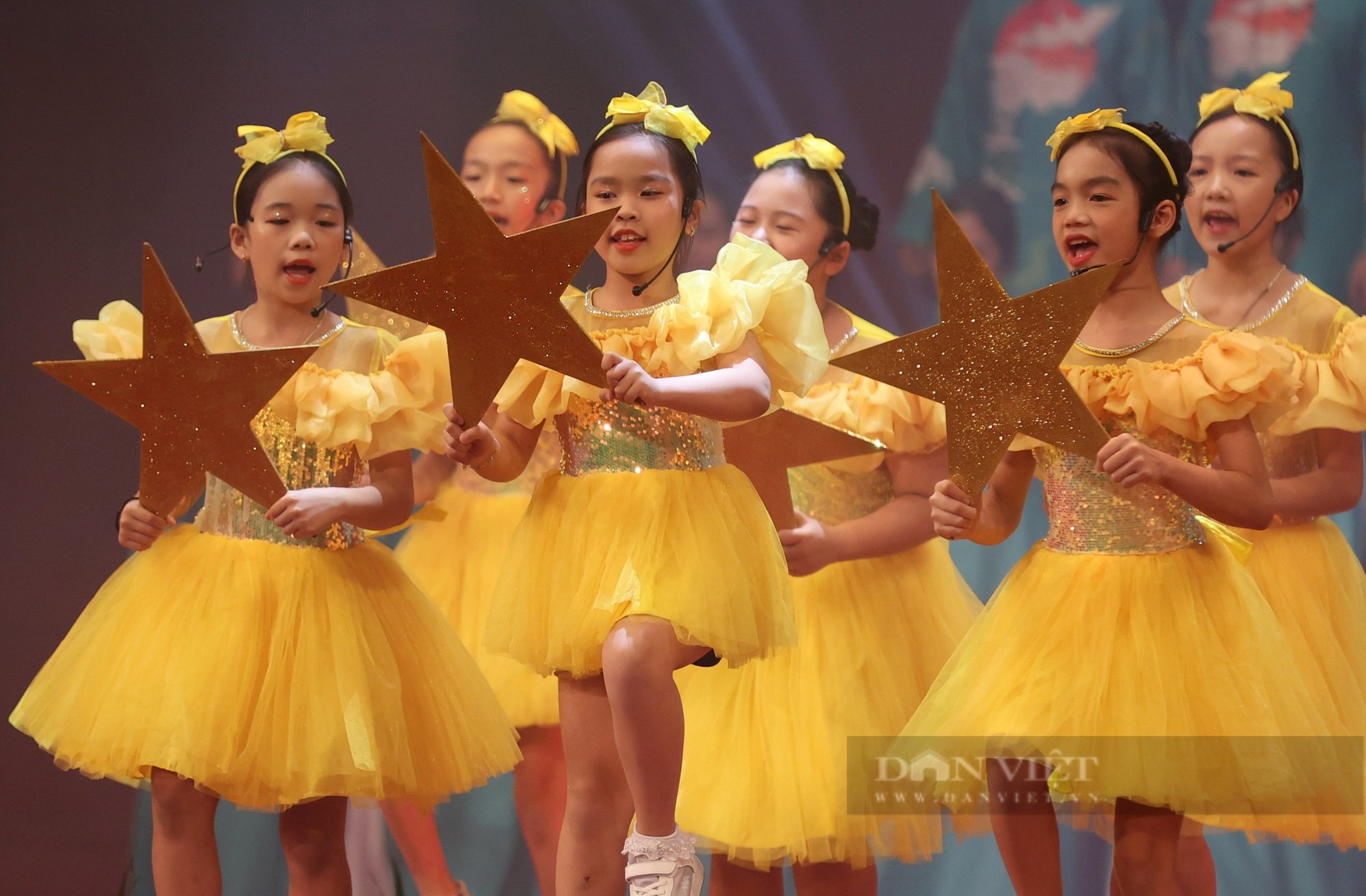 Lãnh đạo Đảng, Nhà nước dự lễ kỷ niệm 70 năm ngày Giải phóng Thủ đô- Ảnh 32.