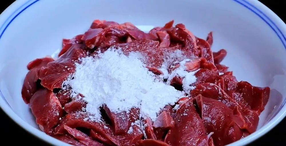 Bộ phận đắt nhất của con heo, an thần, bổ tim, tăng cường thể lực, xào tỏi tây thơm phức - Ảnh 4.