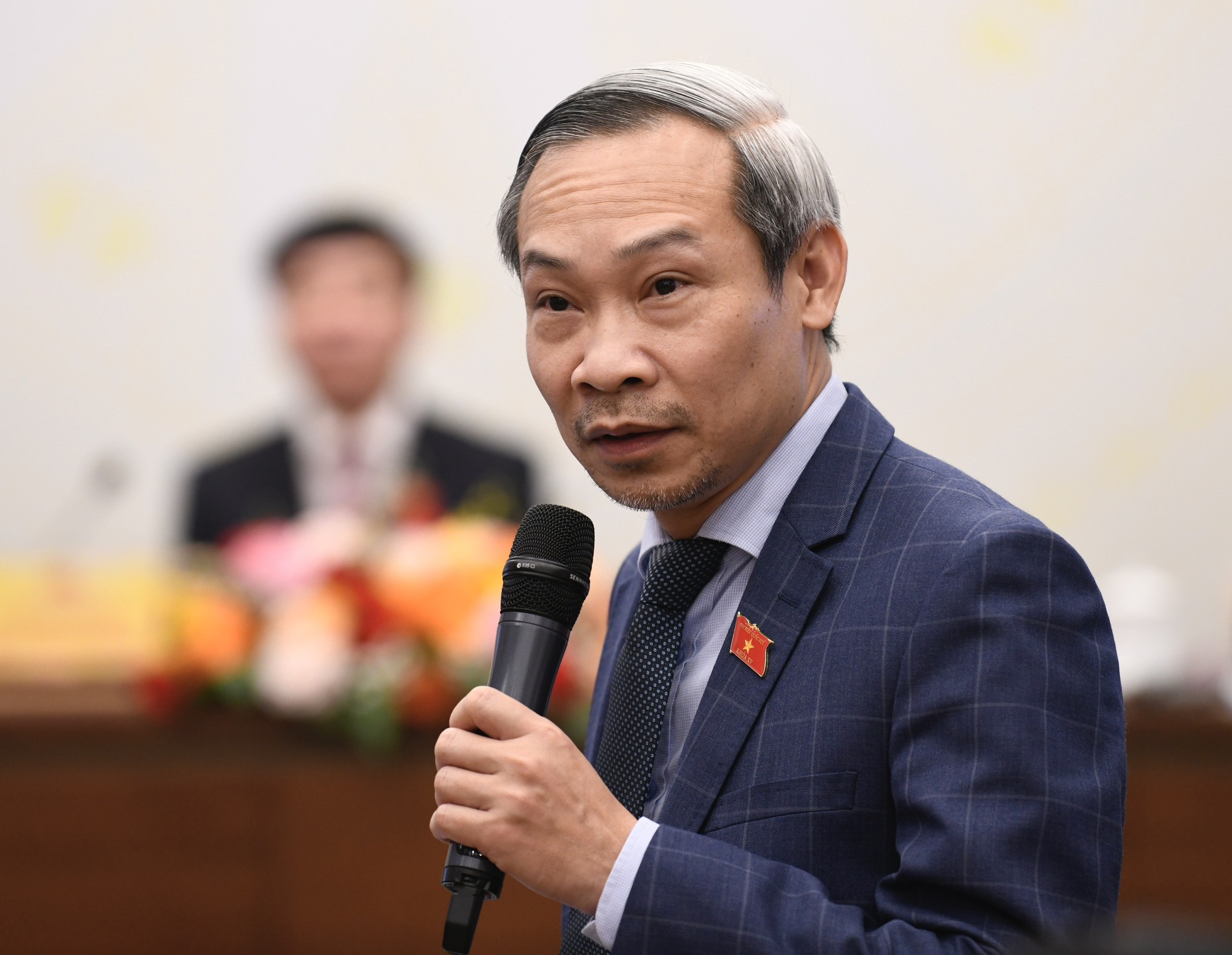 EVN lỗ “khủng” suốt 2 năm, chuyên gia kinh tế cảnh báo điều gì? - Ảnh 4.