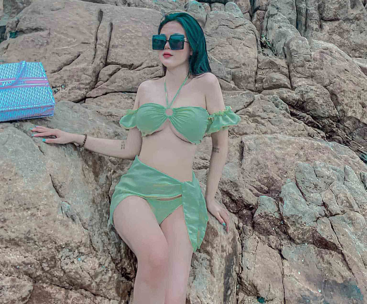 Vẻ gợi cảm khó cưỡng của hot girl 2K "ăn cơm trước kẻng" với hậu vệ Hà Nội FC - Ảnh 9.