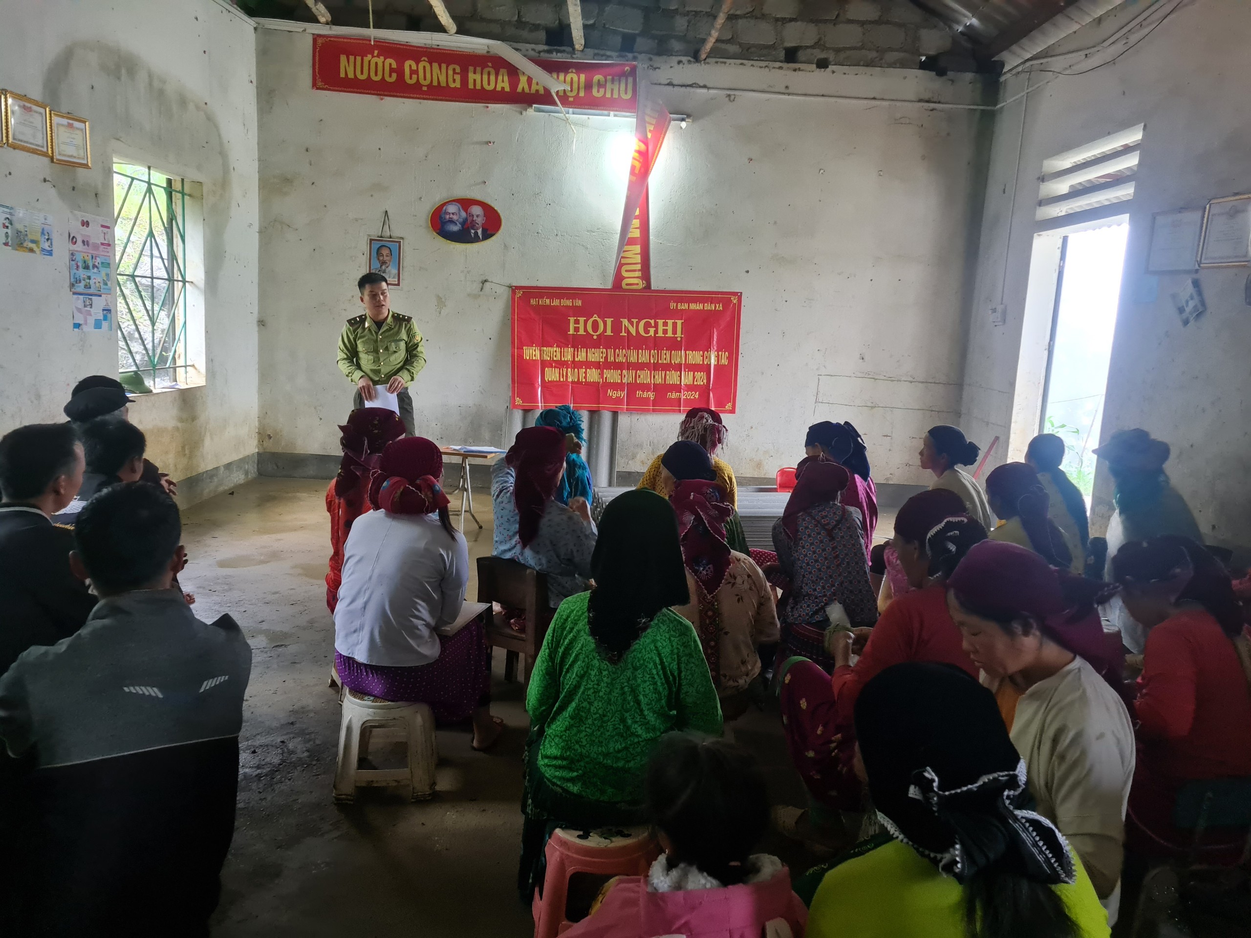 Cán bộ Kiểm lâm bốn lần xin thôi chức để "đi rừng" trên cao nguyên đá- Ảnh 6.
