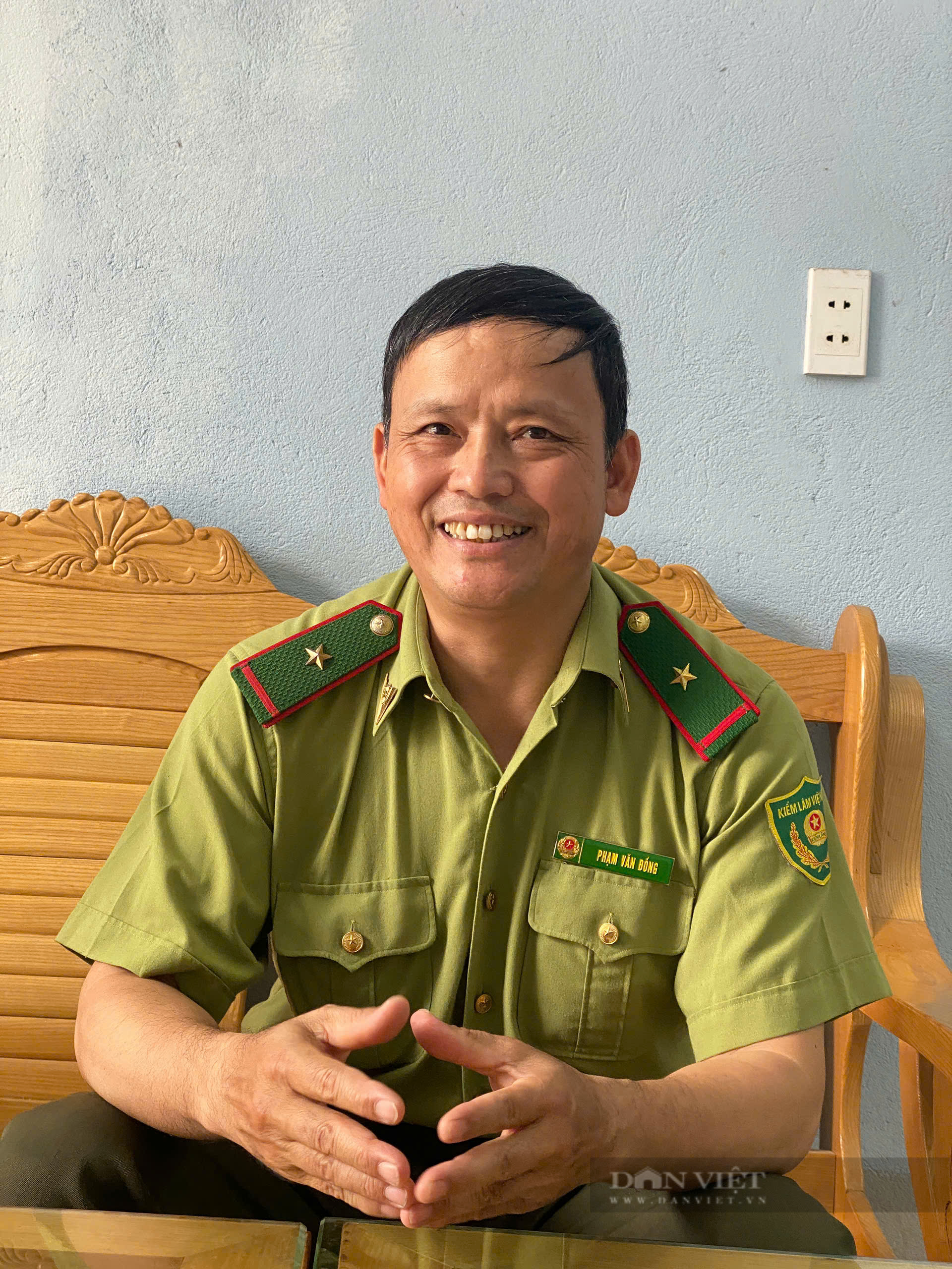 Cán bộ Kiểm lâm bốn lần xin thôi chức để "đi rừng" trên cao nguyên đá- Ảnh 1.