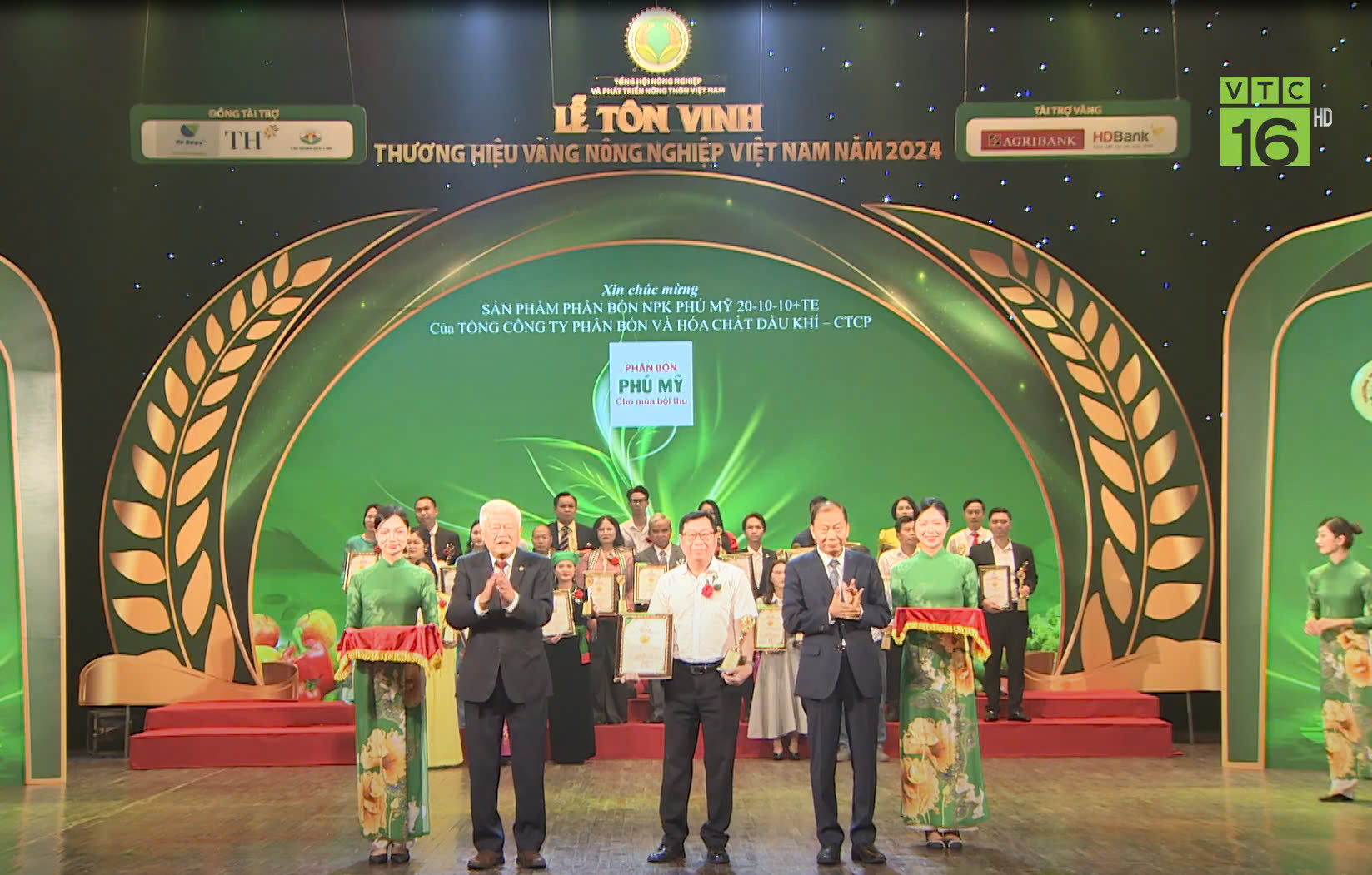 NPK Phú Mỹ 20-10-10+TE: “Thương hiệu Vàng nông nghiệp Việt Nam năm 2024” - Ảnh 1.