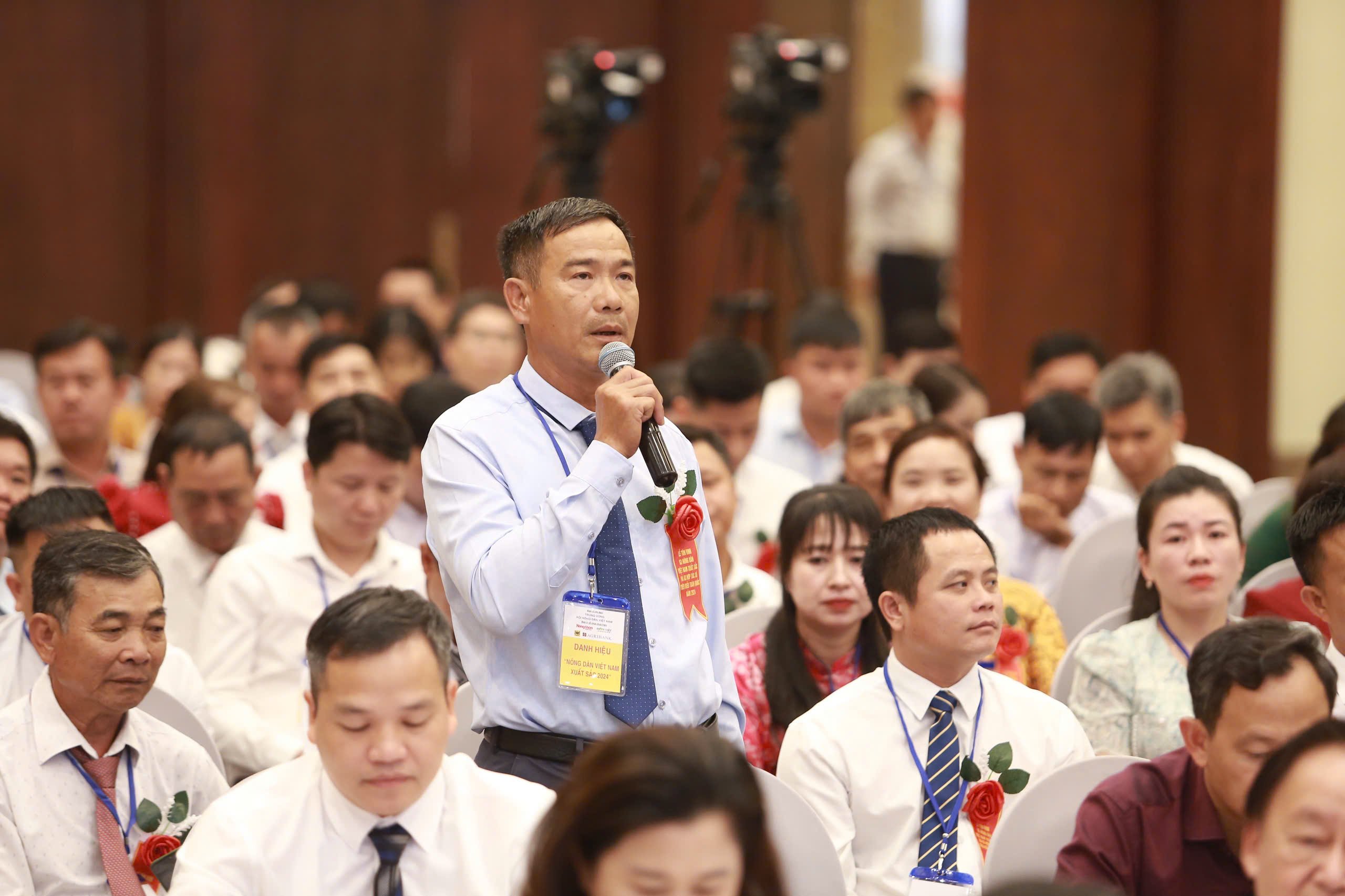 Diễn đàn Lắng nghe nông dân nói: Nông dân chia sẻ khát vọng làm giàu và nhiều chính sách từ thực tiễn - Ảnh 1.