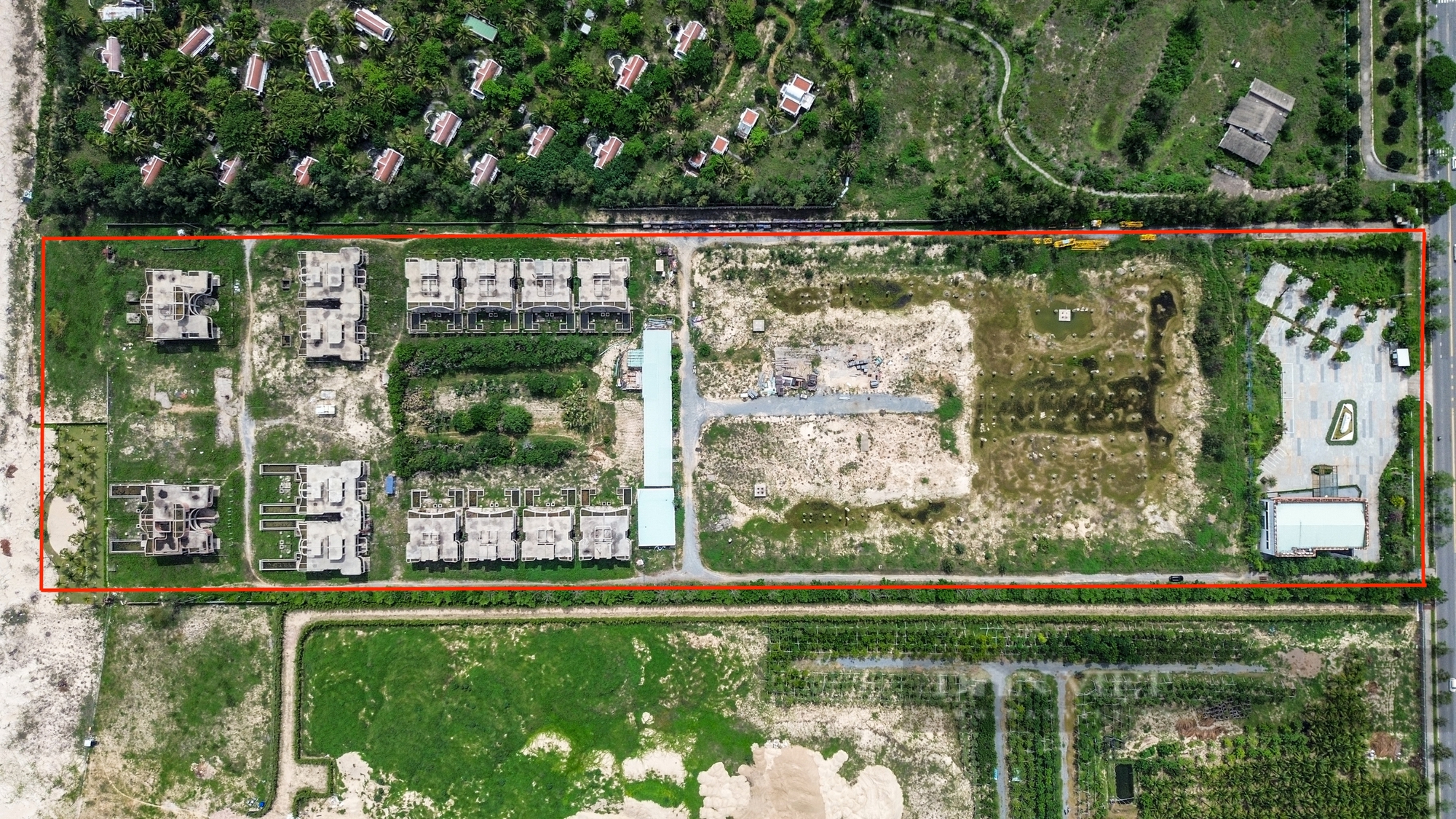 75.000 m2 "đất vàng" ven biển của dự án Aria Đà Nẵng Hotel & Resort bỏ hoang- Ảnh 3.