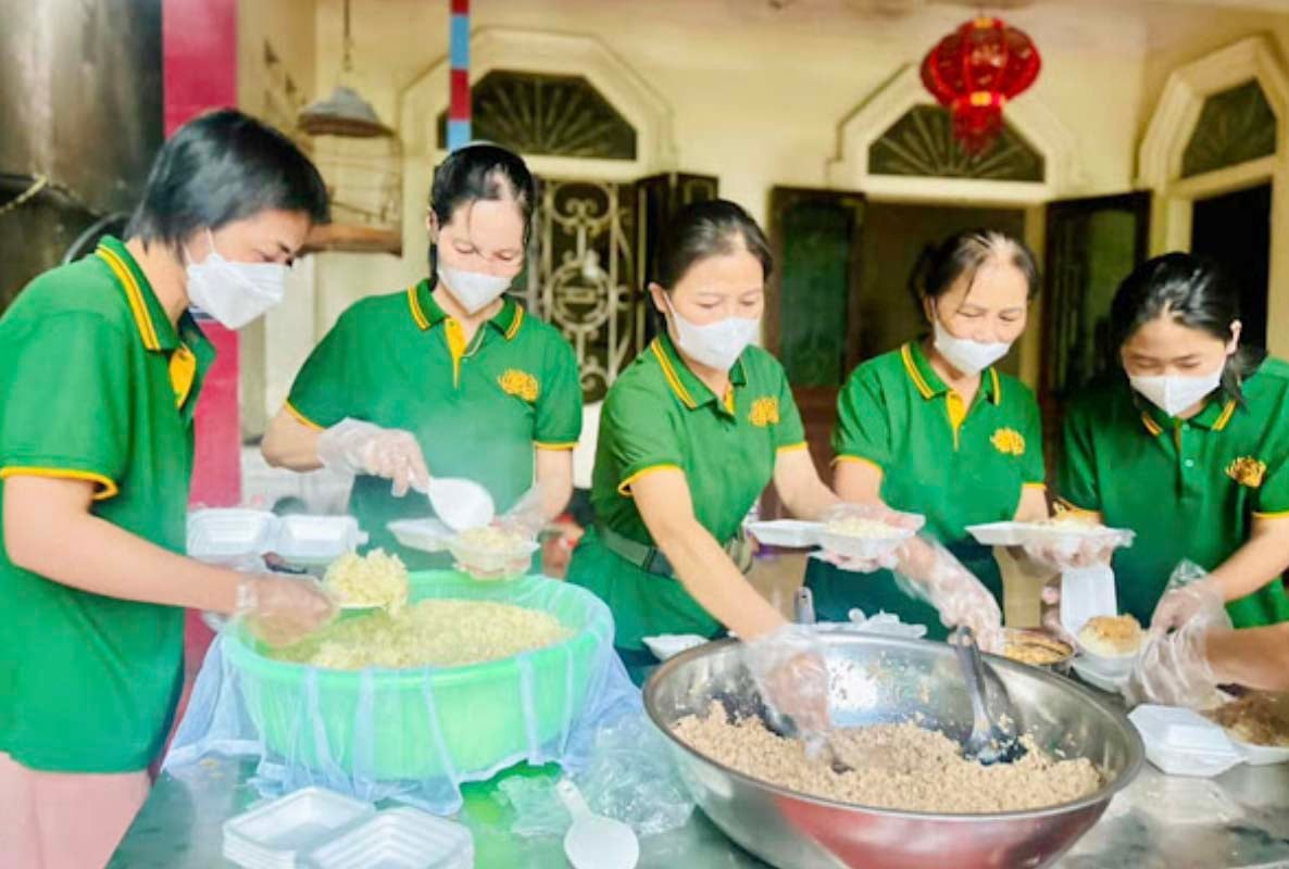 Chung tay tái thiết sau bão Yagi: Phật tử hỗ trợ các tỉnh bị ảnh hưởng do bão lũ - Ảnh 1.