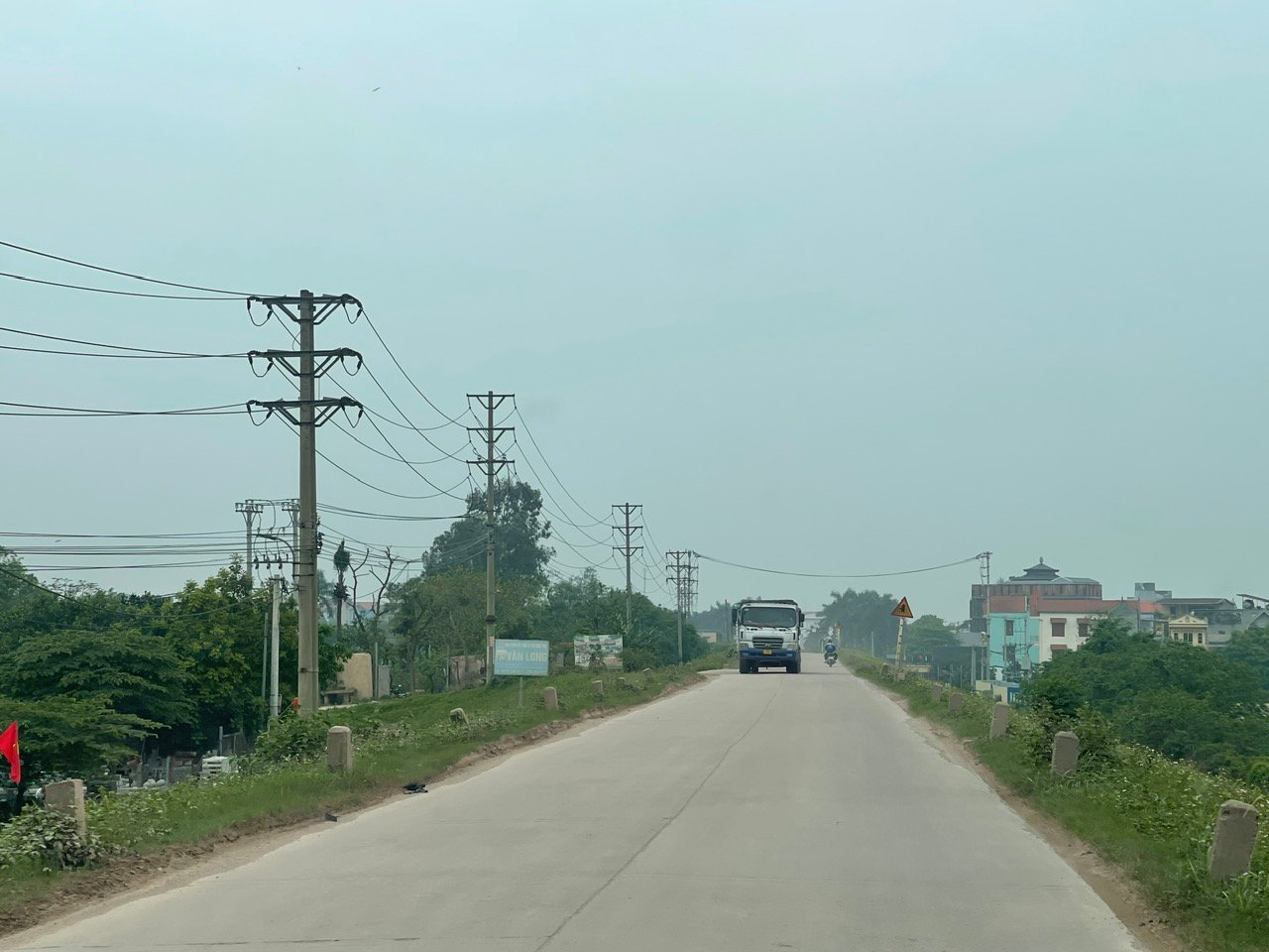 Hà Nội nhanh chóng xử lý các sự cố đê điều do mưa bão gây ra - Ảnh 2.