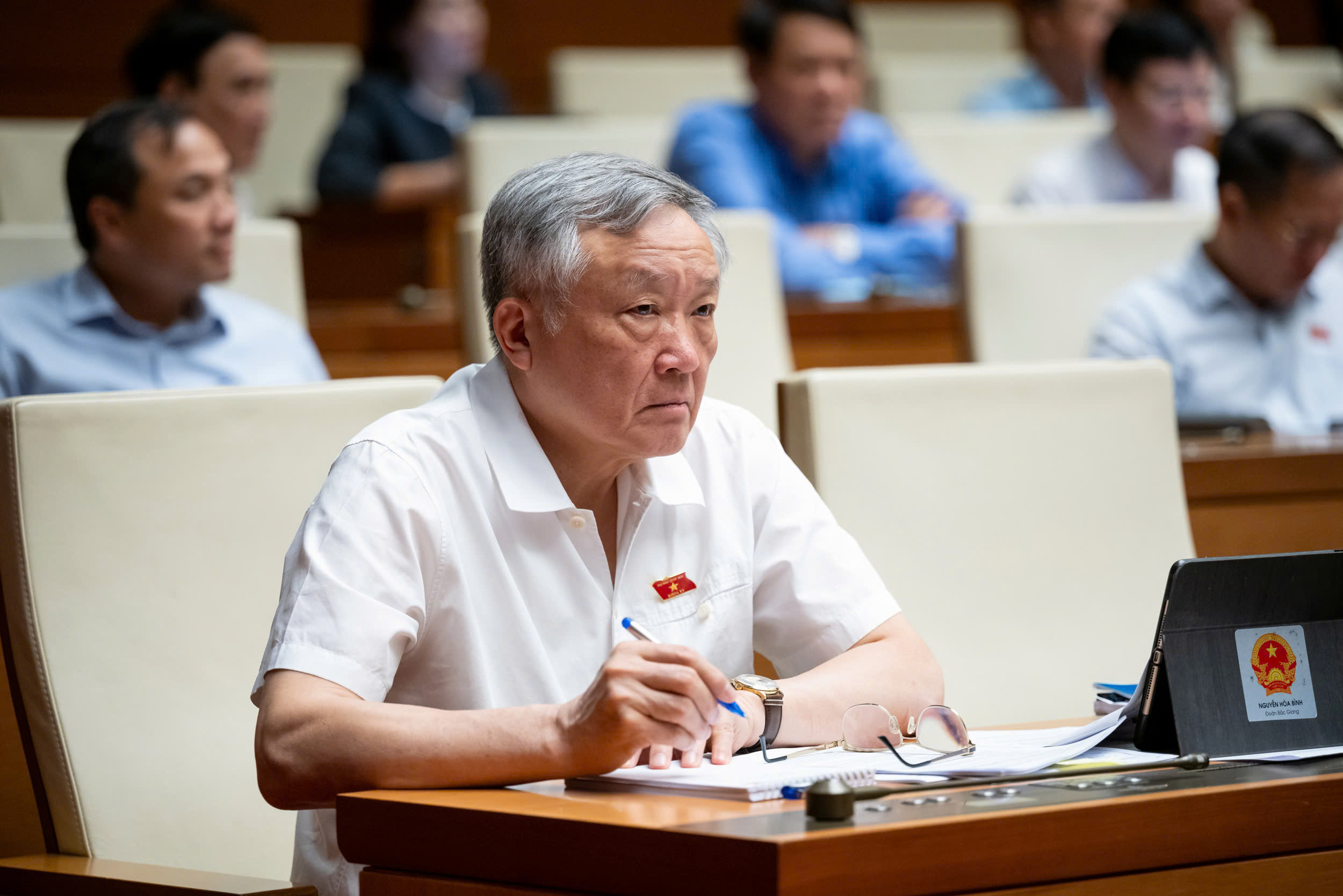 Thủ tướng Phạm Minh Chính trả lời chất vấn trước Quốc hội - Ảnh 1.