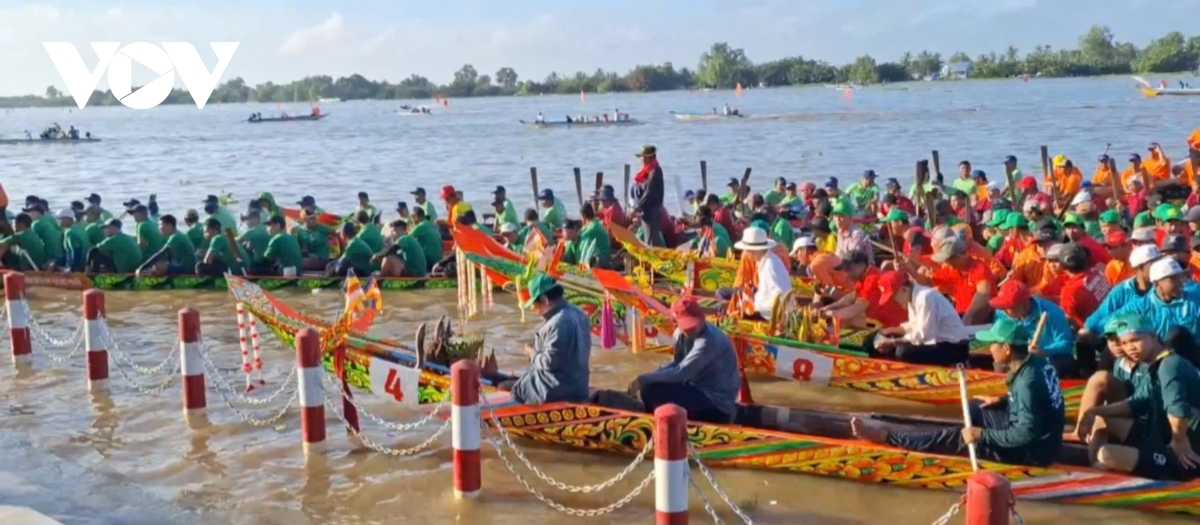 Sôi nổi lễ hội văn hóa, thể thao, du lịch đồng bào Khmer tỉnh Kiên Giang - Ảnh 1.