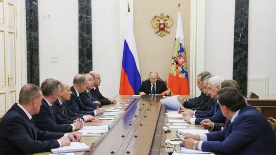 Nóng: Ông Putin thông qua học thuyết hạt nhân mới của Nga - Ảnh 1.