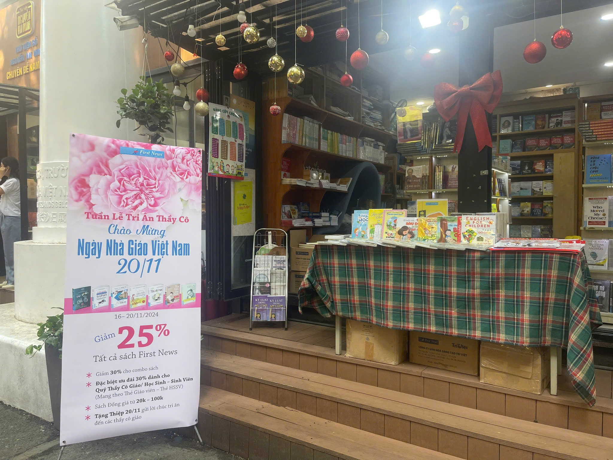 Hàng loạt chương trình, ưu đãi dành cho thầy cô dịp lễ 20/11 - Ảnh 1.